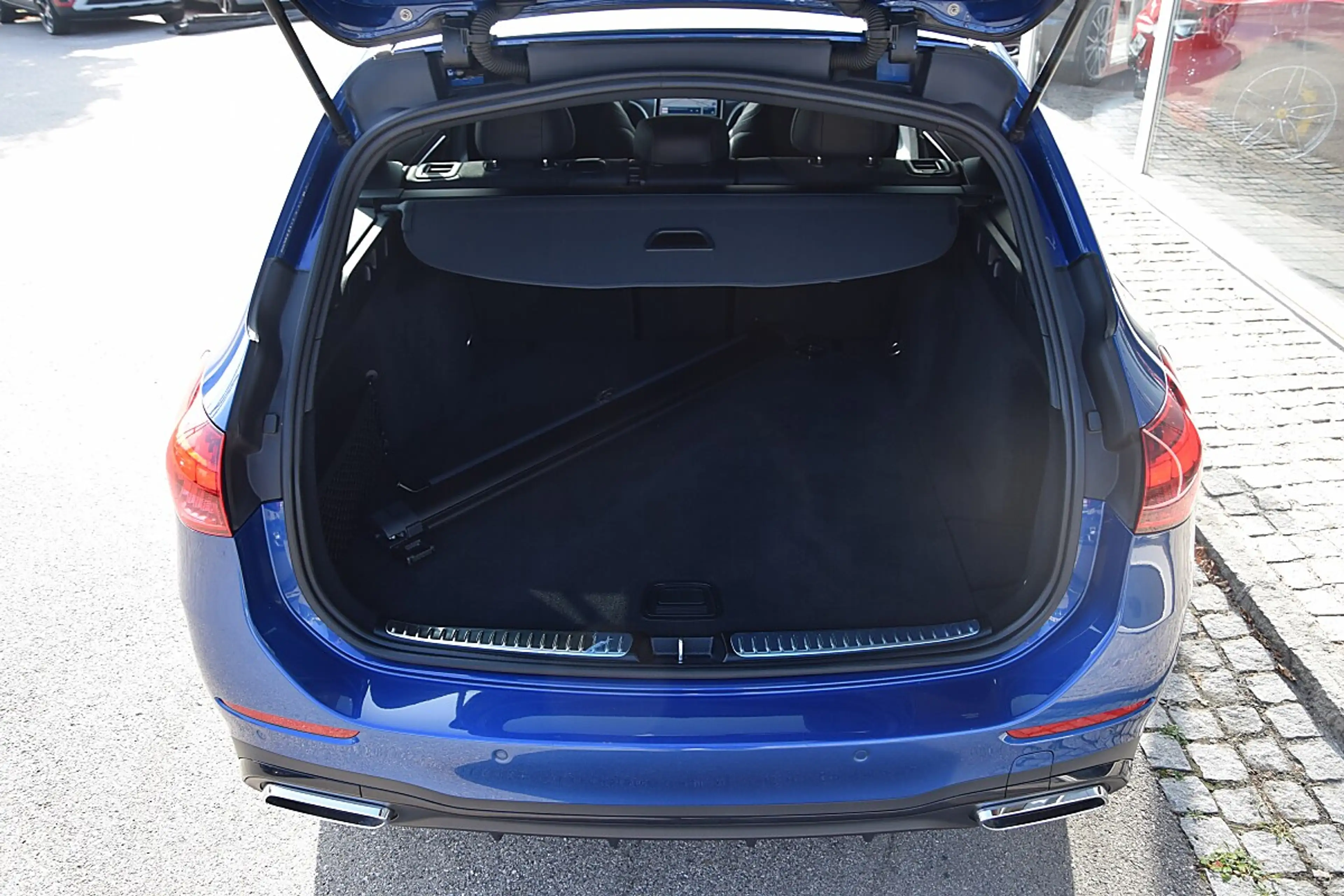 Mercedes-Benz C 220 d AMG Line 4Matic *AMG-Sportpaket*AMG Styling*S... — photo 14