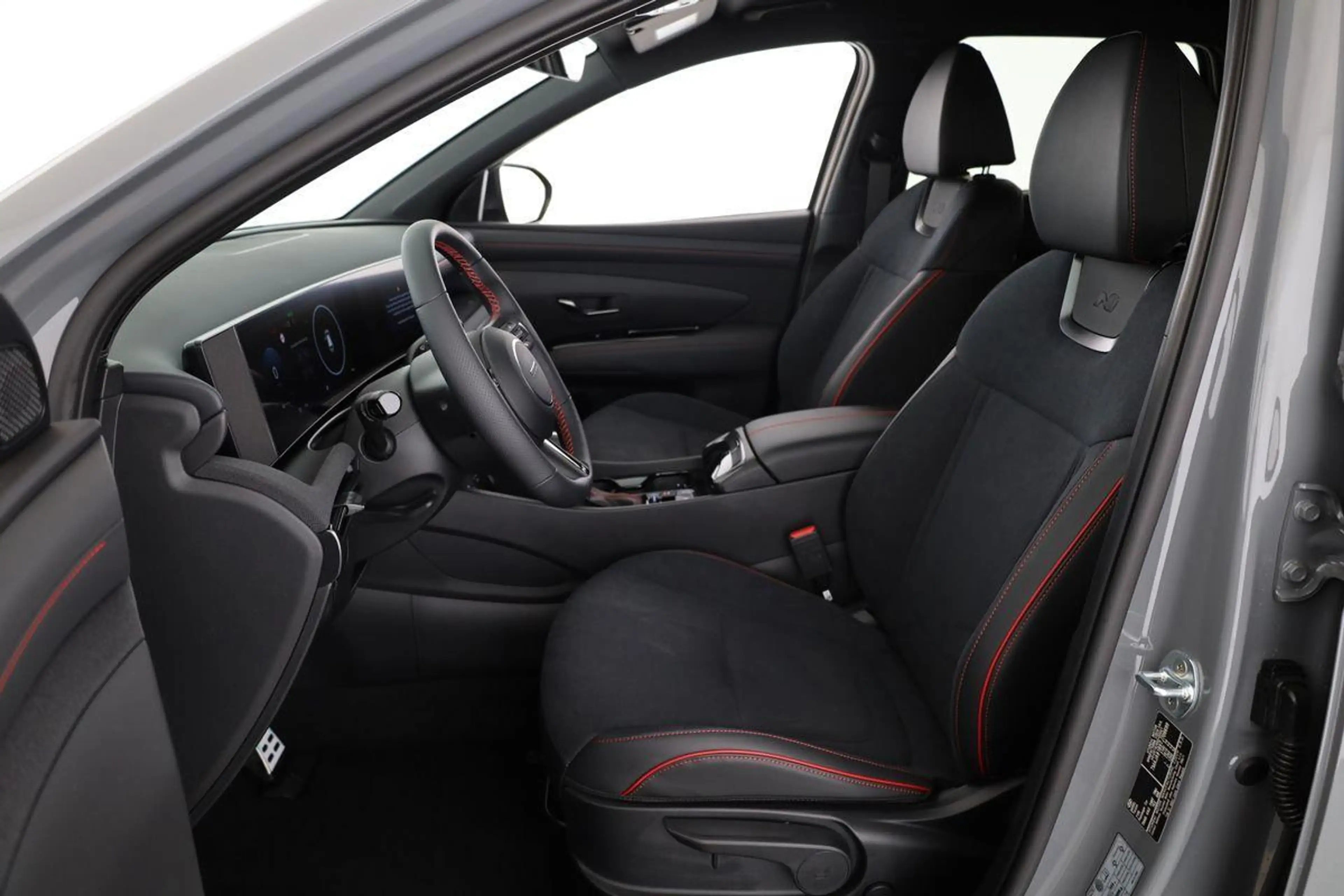 Hyundai TUCSON 1.6 T-GDI DCT 4WD N-LINE, el. Klappe, Teilleder... — photo 9