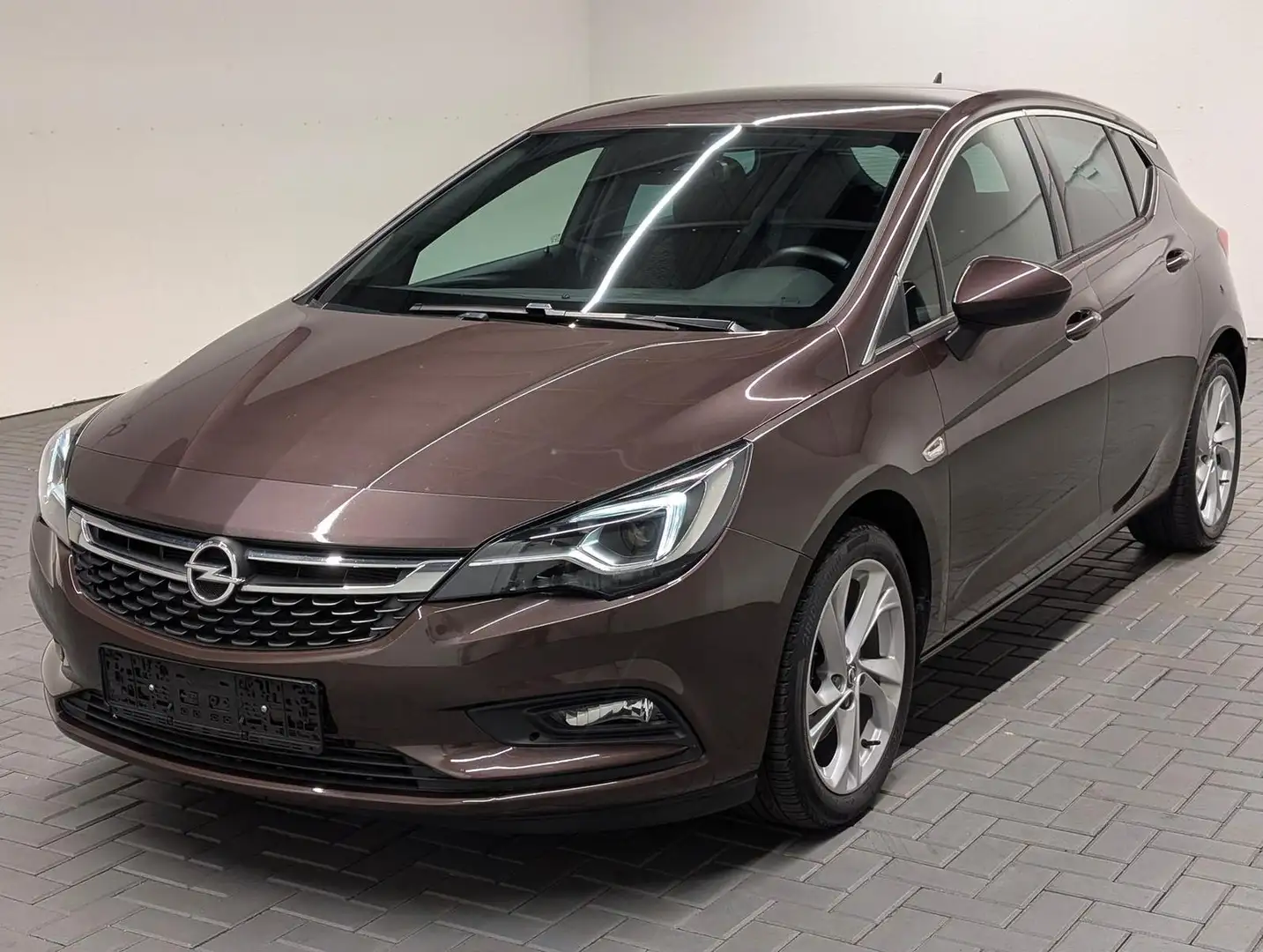 Opel Astra K Dynamic Matrix-LED/Navi/PDC/Tempom./17LM Braun - 1
