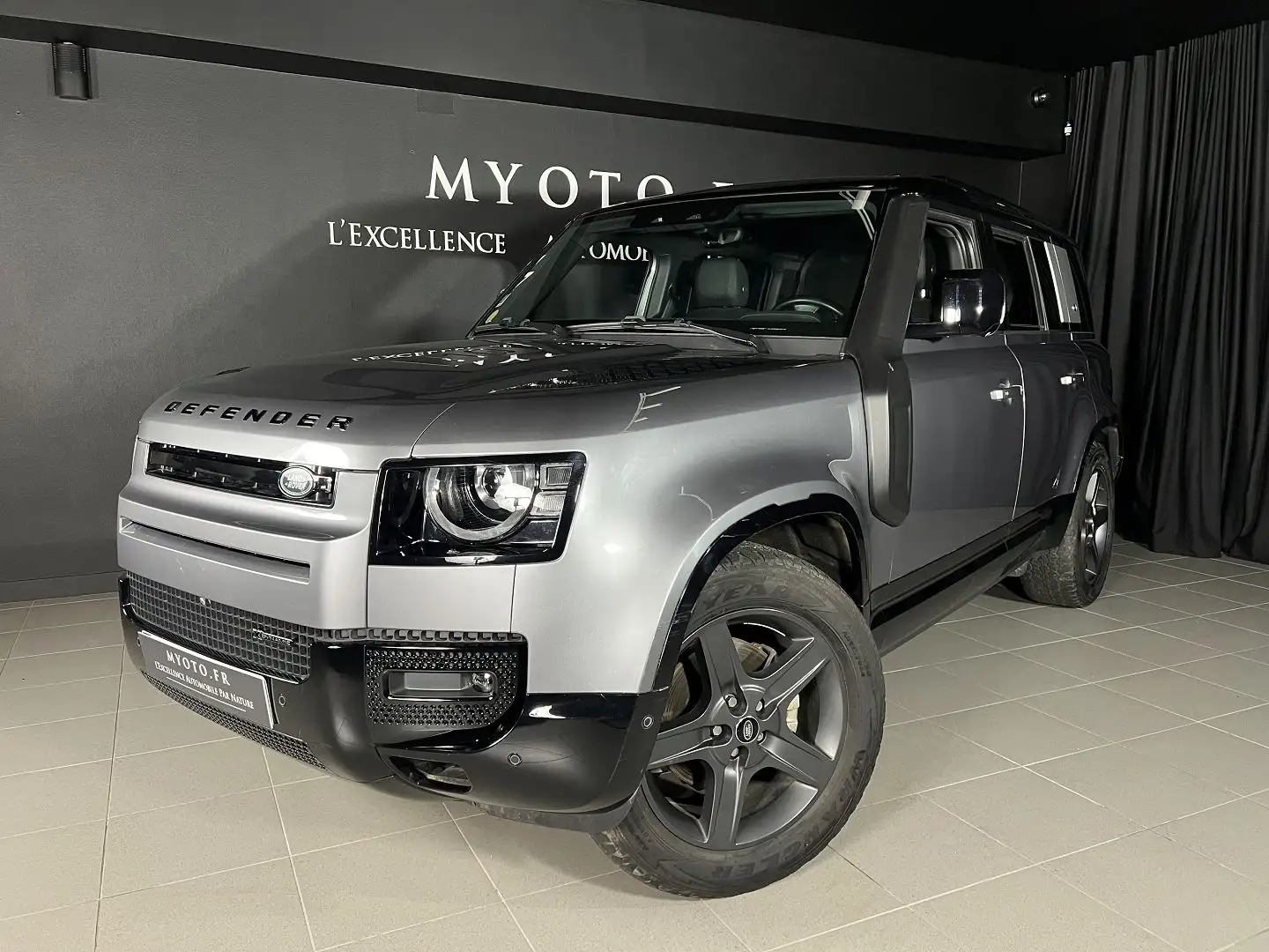 Land Rover Defender 110 3.0 D250 X-DYNAMIC SE Gris - 2
