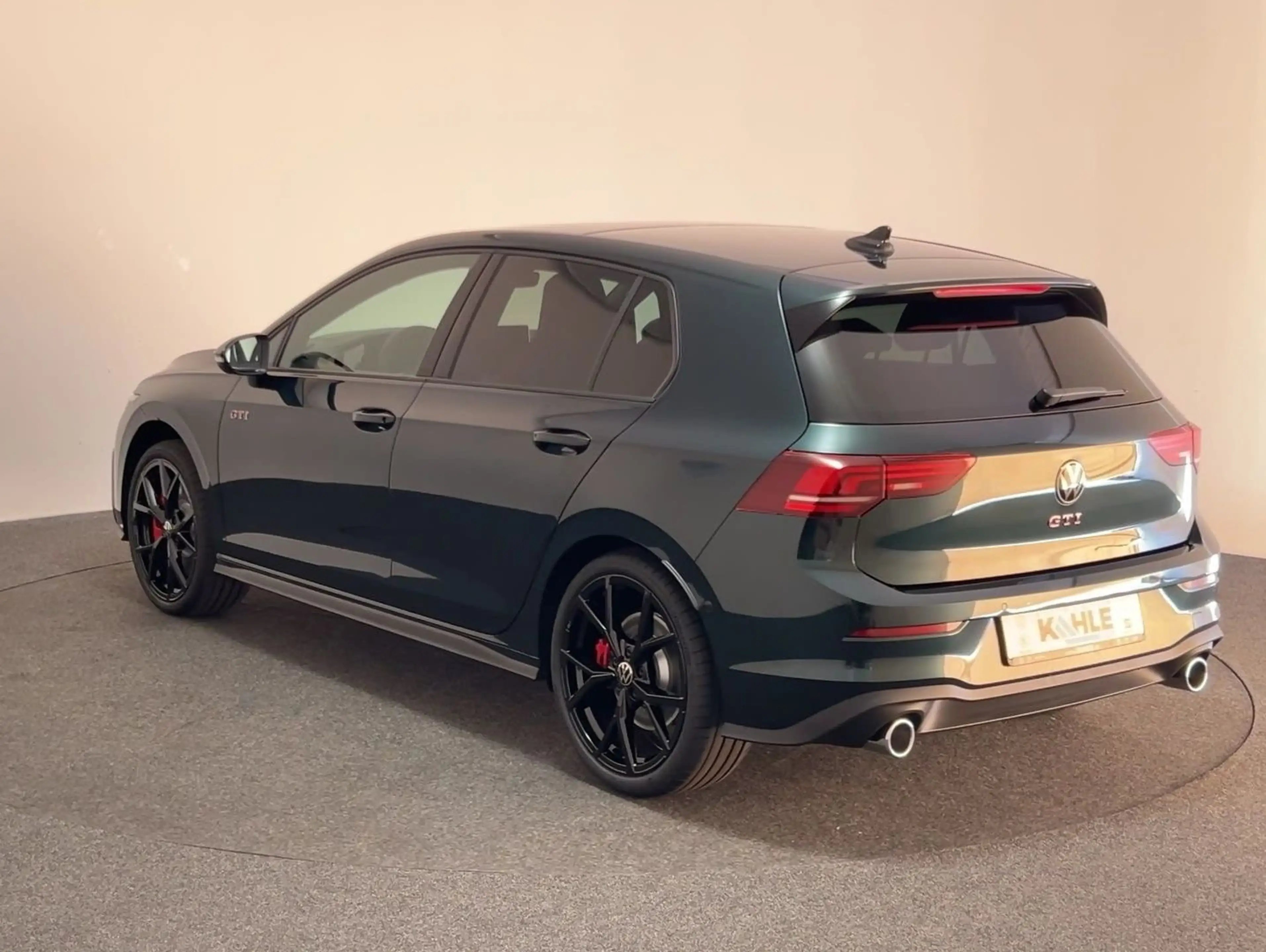 Volkswagen Golf GTI CarPlay Pano Black ACC AHK LED Navi — photo 7