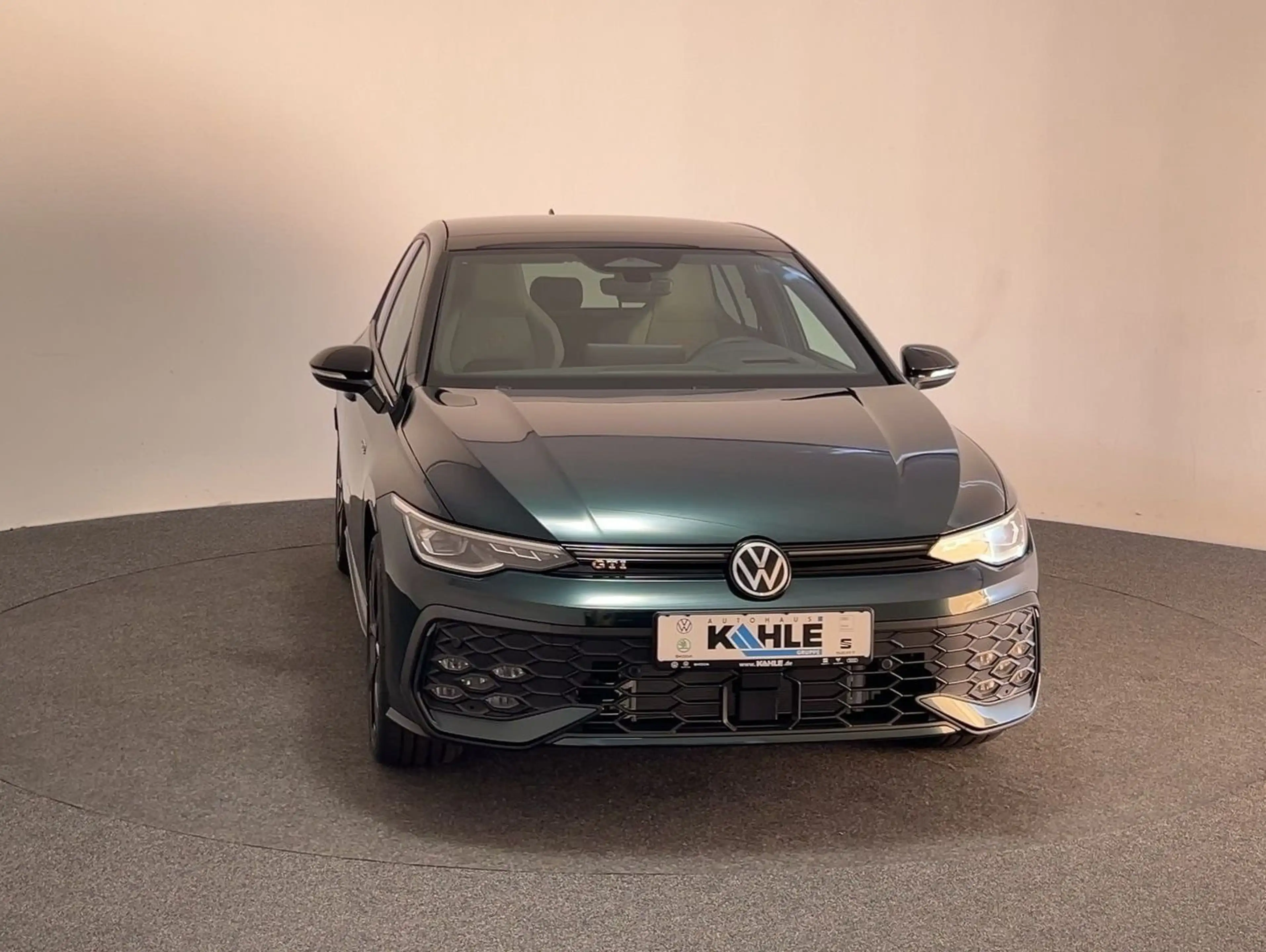 Volkswagen Golf GTI CarPlay Pano Black ACC AHK LED Navi — photo 4