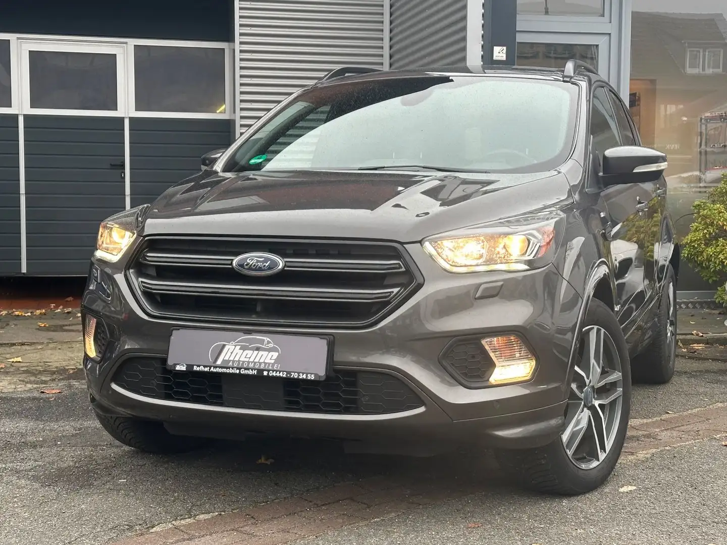 Ford Kuga *ST-Line*ALCANTARA*PDC*SHZ*NAVI*AHK*TOP* Grau - 1