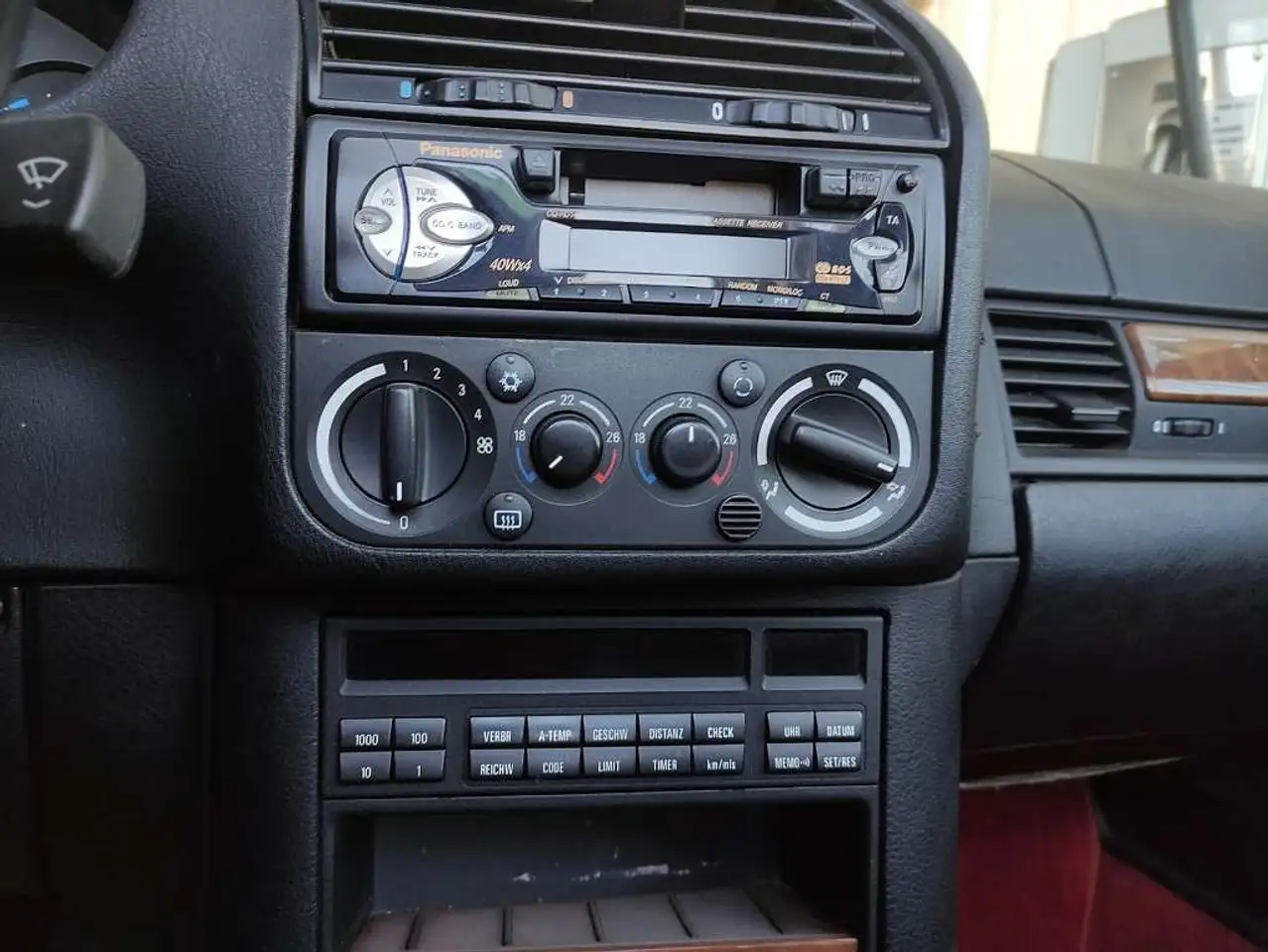 BMW 328 i E36 Cabrio Aut., foto 10