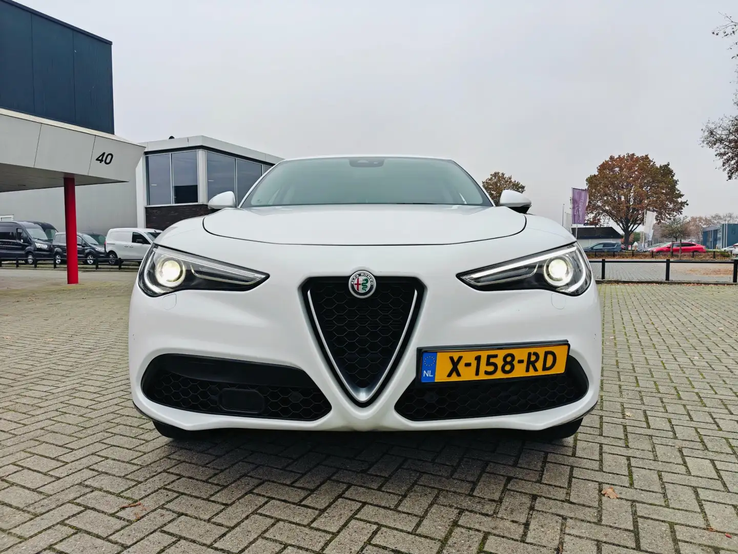 Alfa Romeo Stelvio 2.0 T AWD Super (280 PK) Facelift Wit - 2