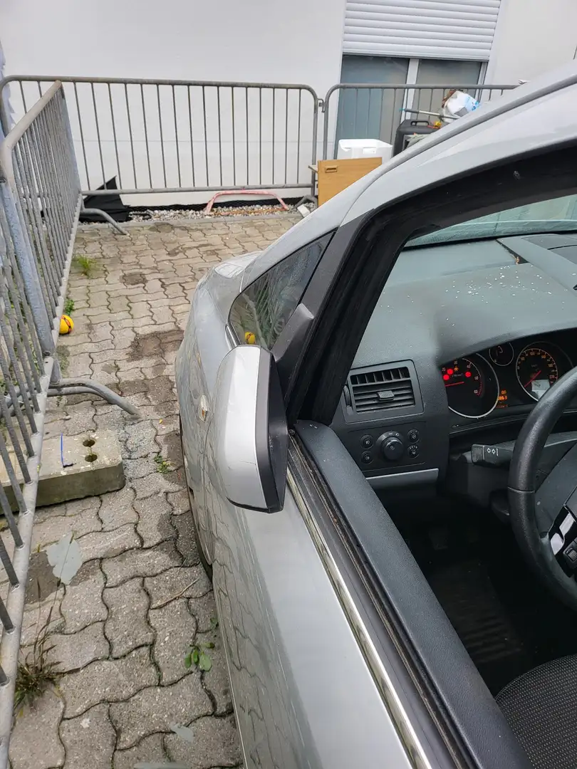 Opel Zafira 1.9 CDTI Sport - 1