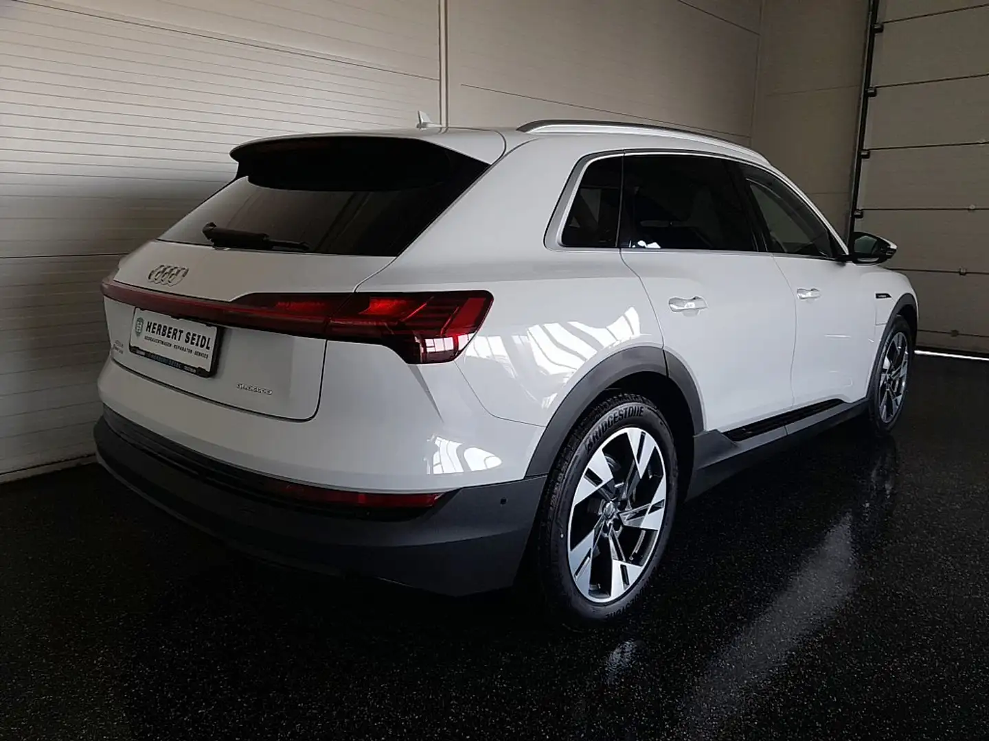 Audi e-tron 50 quattro *S-LINE SITZE / 20 ZOLL / LED / NAVI... Weiß - 2