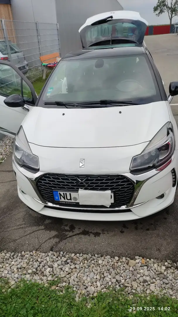 Citroen DS3 PureTech 130 SoChic *Kamera*Navi*Sitzheizung* Weiß - 1