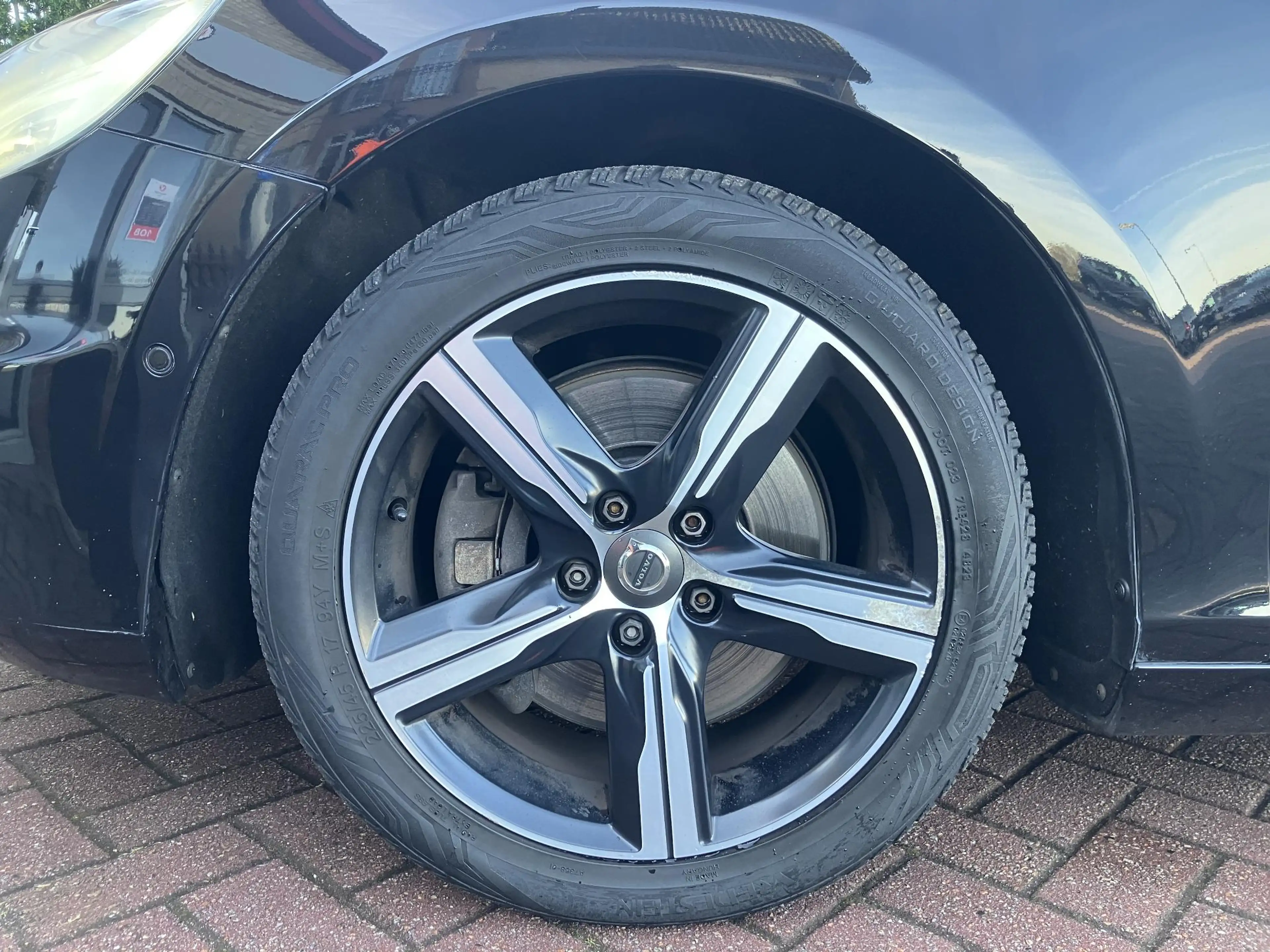 Volvo V40 1.5 T3 Polar+ Sport | R-Design | Pano | Leder | NA — photo 14