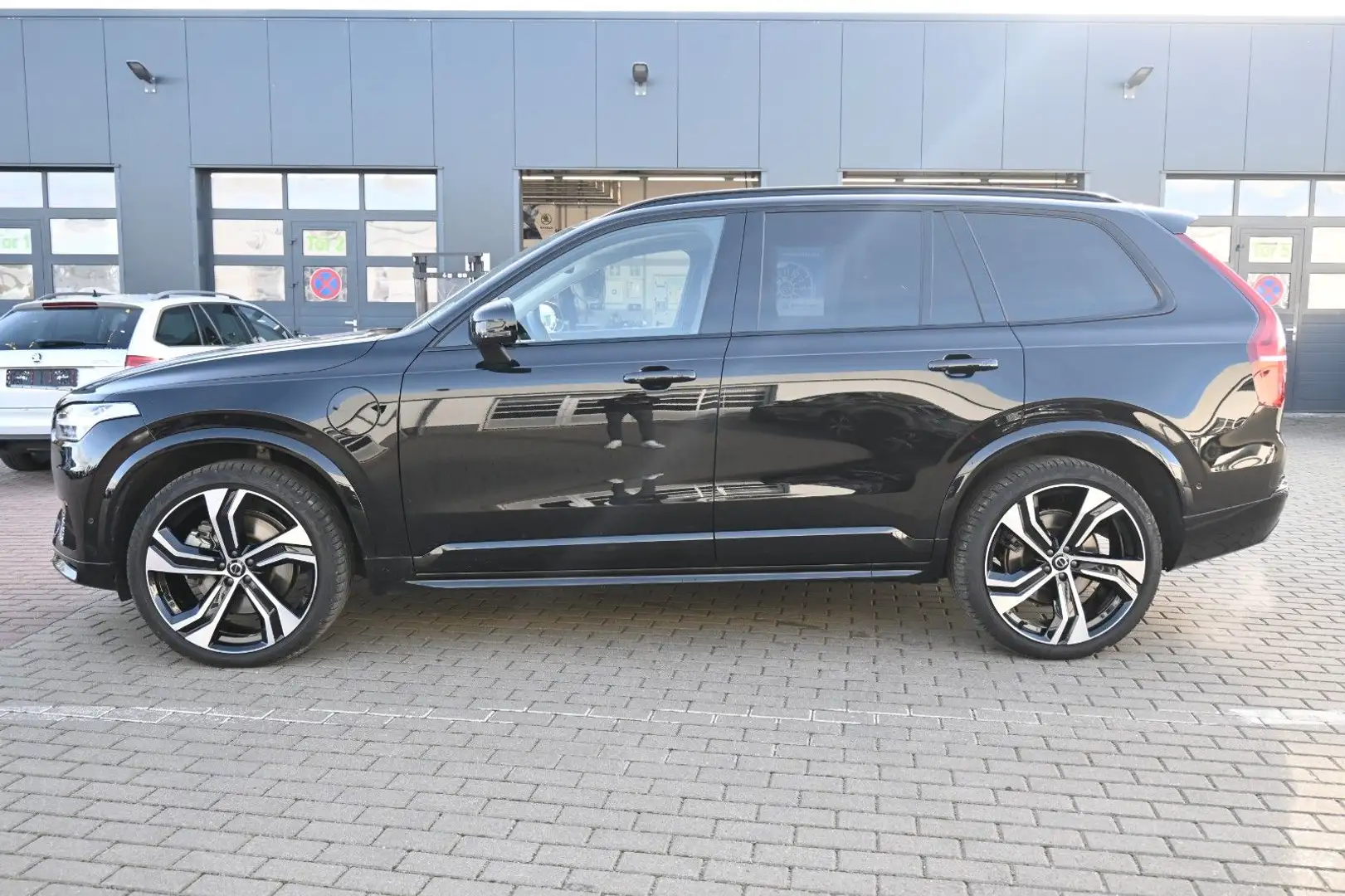 Volvo XC90 T8 AWD RC Ultra Dark*LUFT*360°*ACC*AHK Schwarz - 2