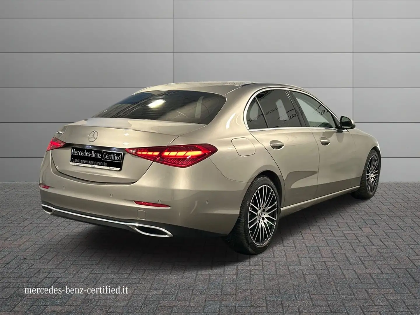 Mercedes-Benz C 200 d mhev Sport auto Stříbrná - 2