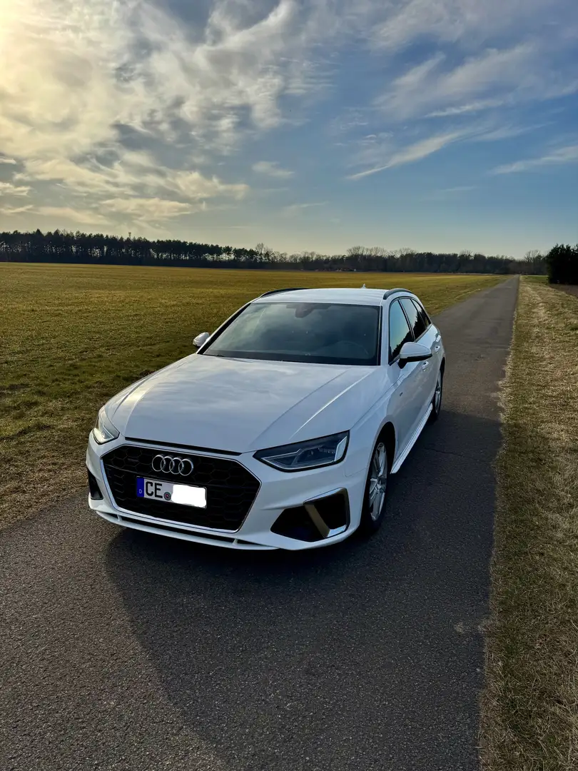 Audi A4 Avant 40 TDI quattro S tronic - 1