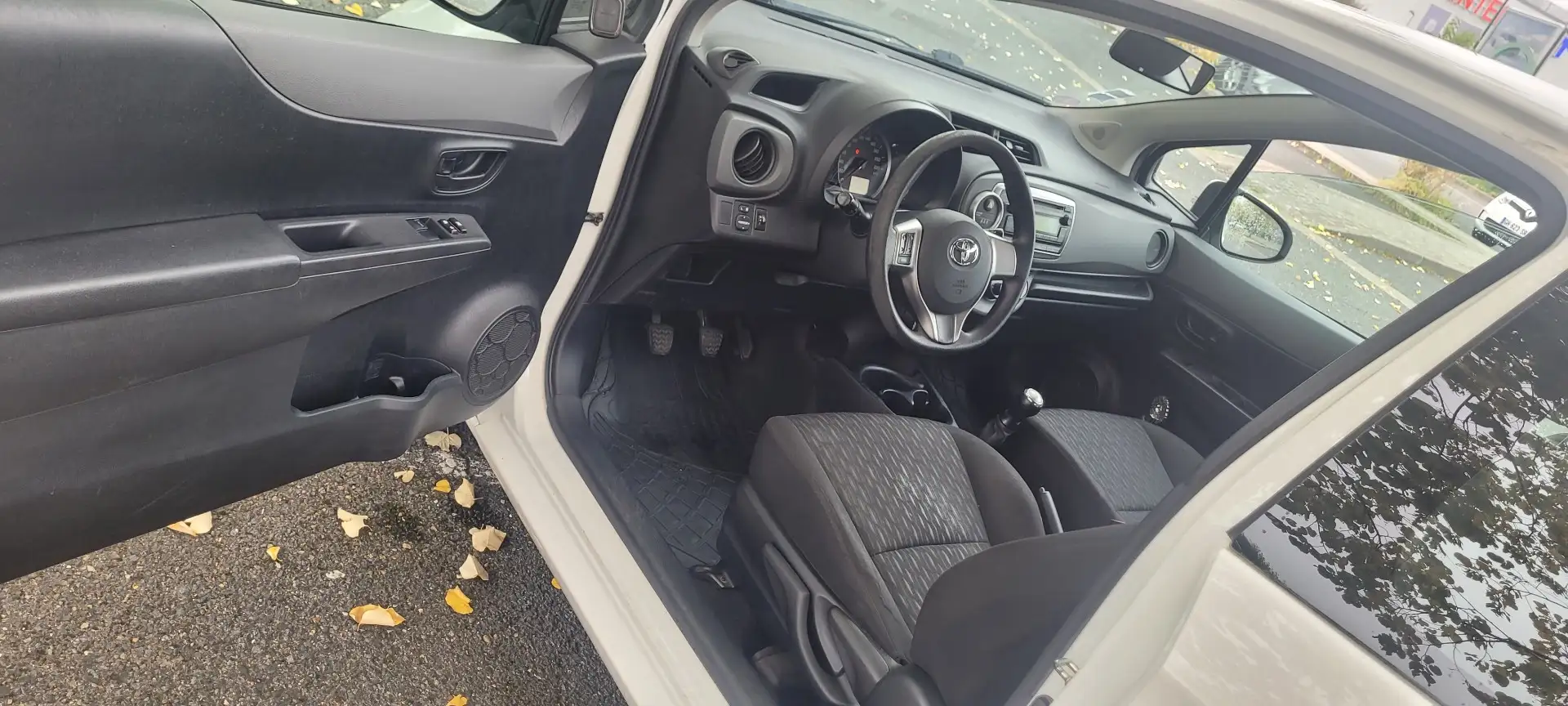 Toyota Yaris 69 VVT-i Tendance - 2