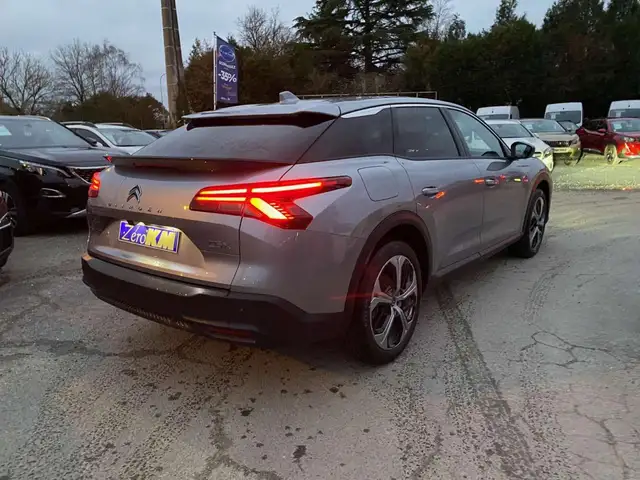 Citroen C5 X view 4