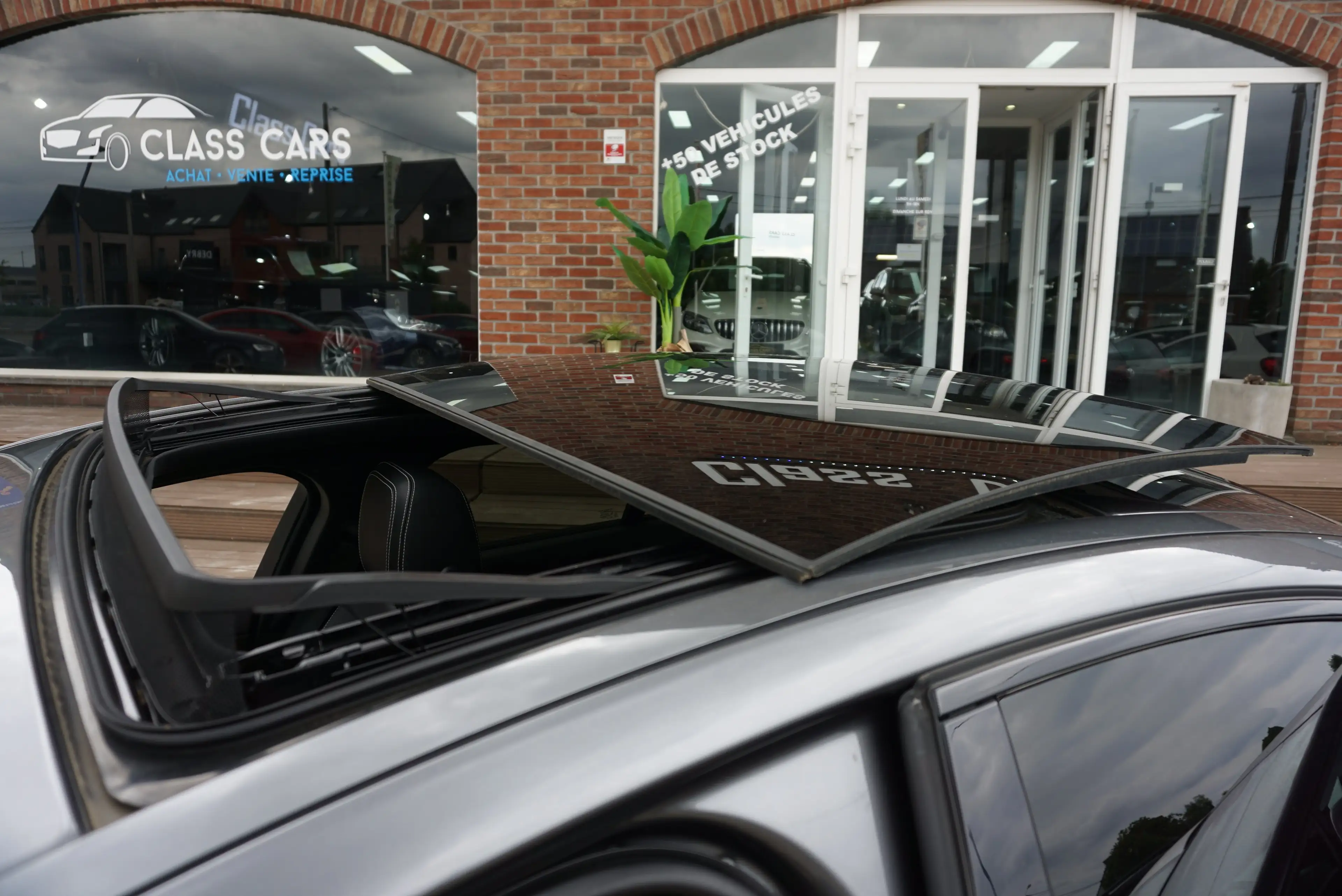 Jaguar XE 2.0D R-SPORT AUTO PANO NAVI-PRO XENON CAM CARNET — photo 10