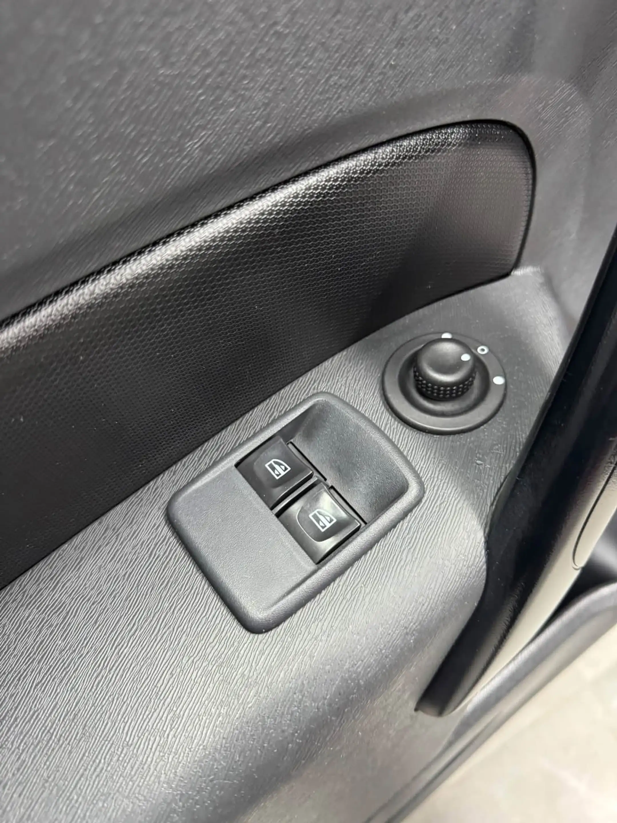 Renault Kangoo Kangoo 1.2 TCe Utilitaire 2 places **12 mois de garantie** — photo 9