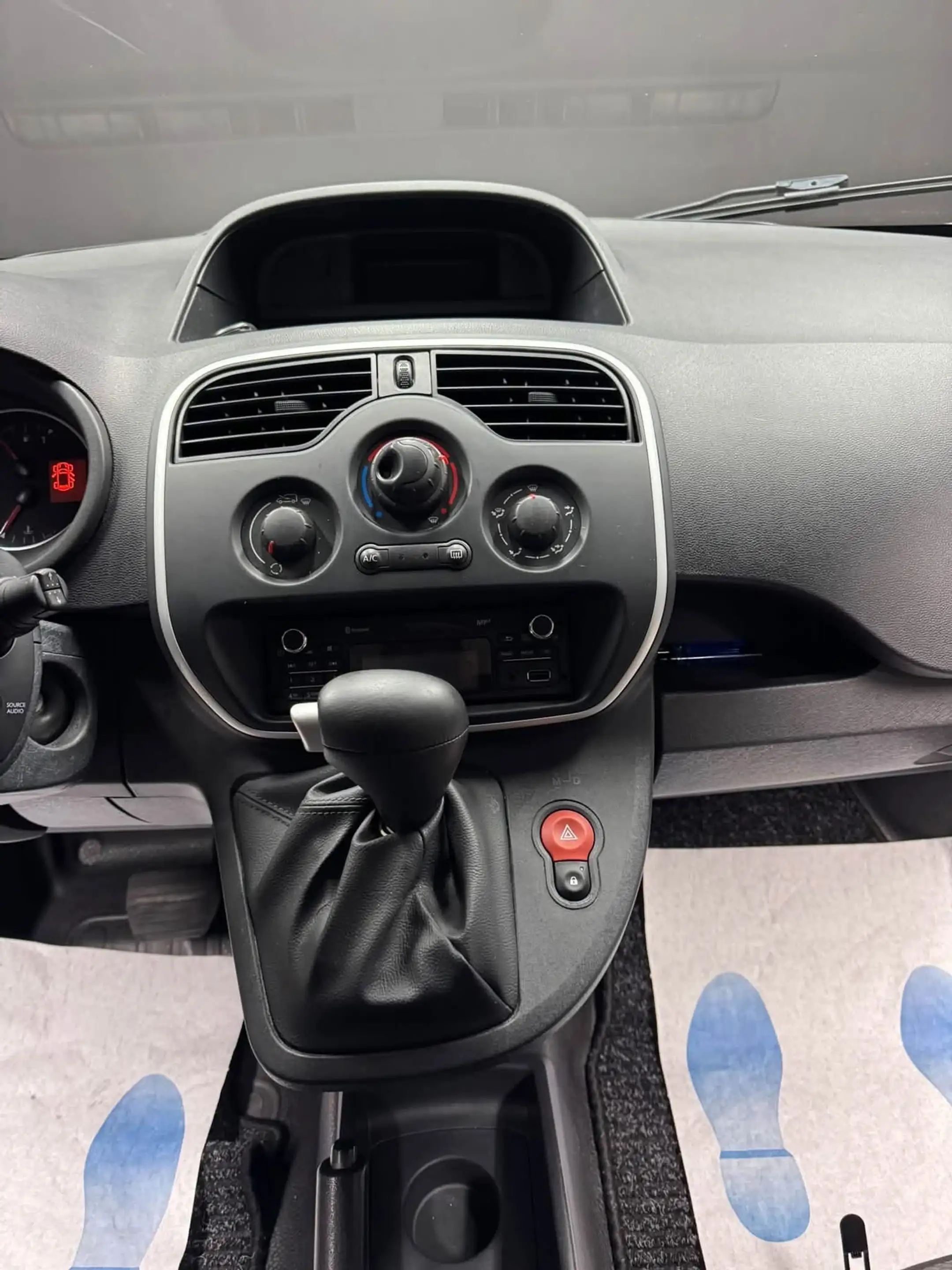 Renault Kangoo Kangoo 1.2 TCe Utilitaire 2 places **12 mois de garantie** — photo 13
