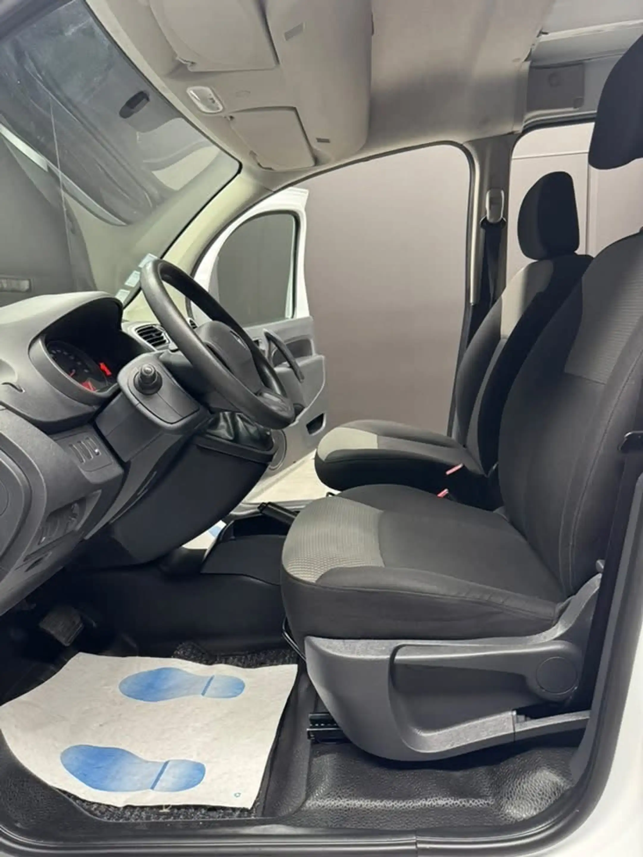 Renault Kangoo Kangoo 1.2 TCe Utilitaire 2 places **12 mois de garantie** — photo 7