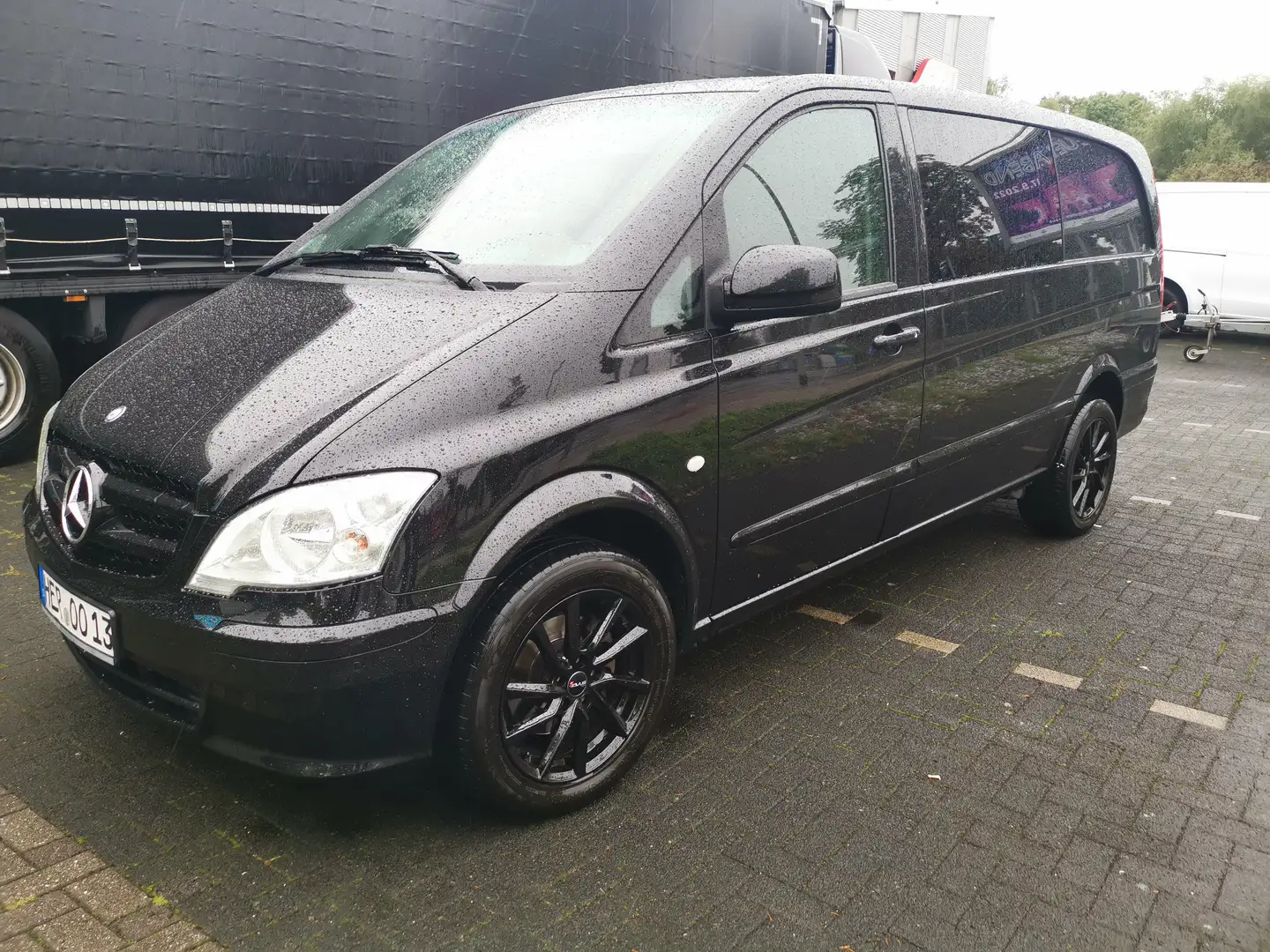 Mercedes-Benz Vito 116 CDI Lang Mixto Klima 5-Sitzer AHK Noir - 2