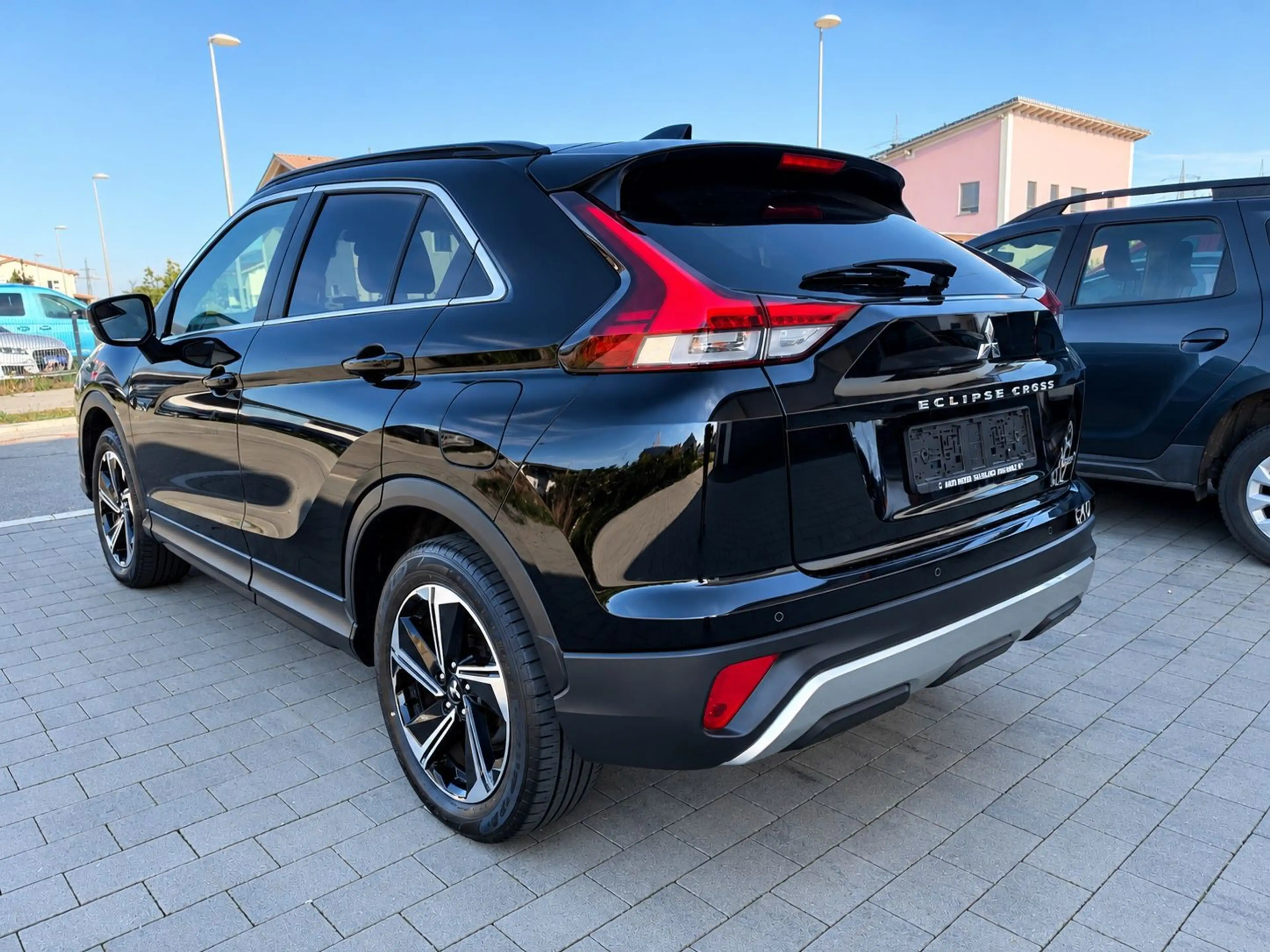 Mitsubishi Eclipse Cross Plus Hybrid 4WD LED LEDER ALU KAM — photo 3
