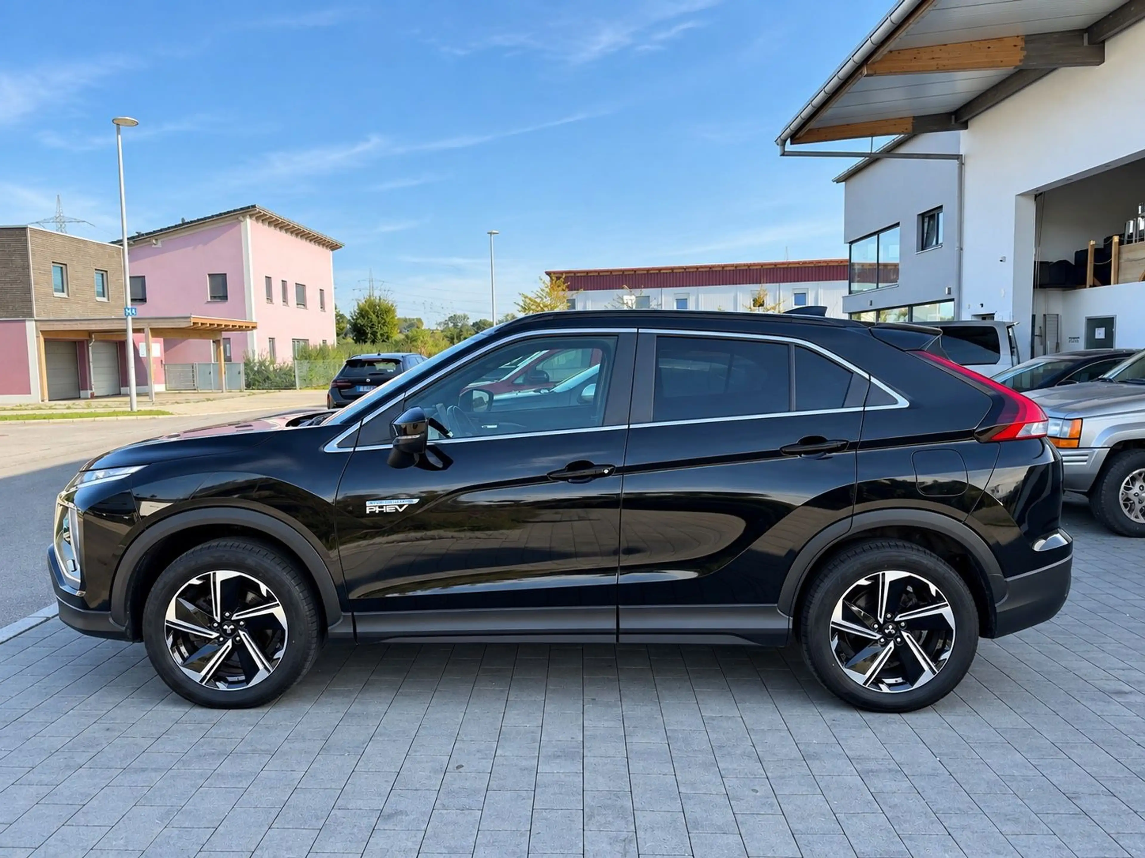 Mitsubishi Eclipse Cross Plus Hybrid 4WD LED LEDER ALU KAM — photo 2