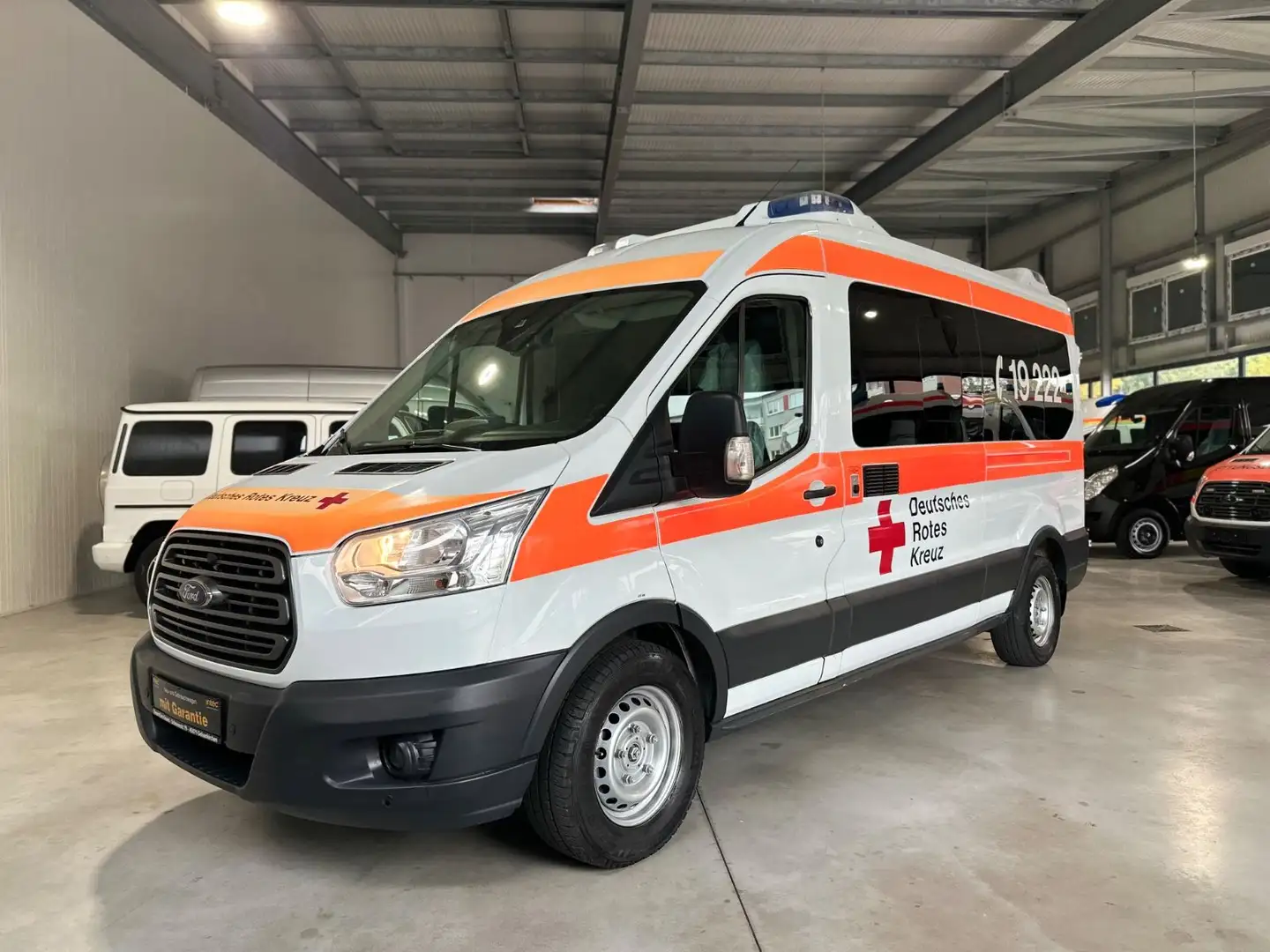 Ford Transit 2.2L *RTW*KTW*KRANKENTRANSPORT*STUHL*LGE Blanco - 2