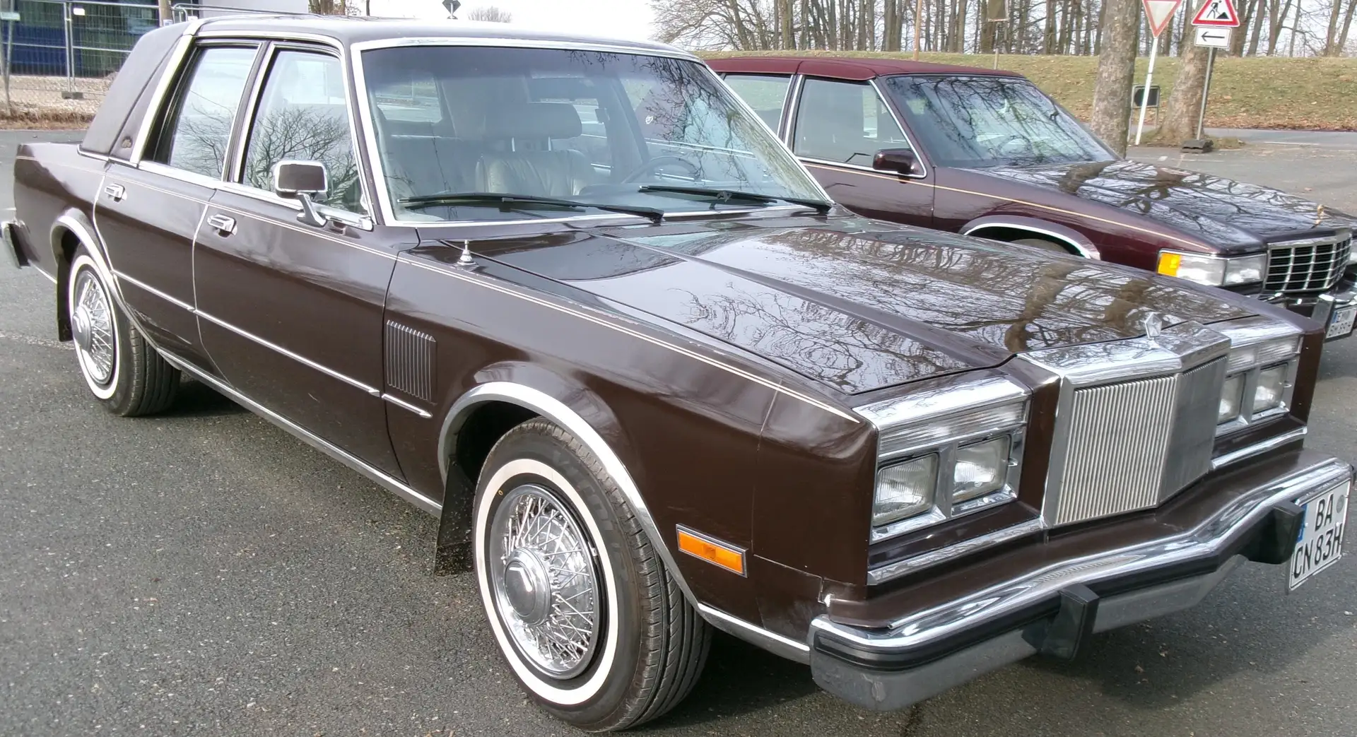 Chrysler New Yorker Fifth Avenue Коричневий - 1