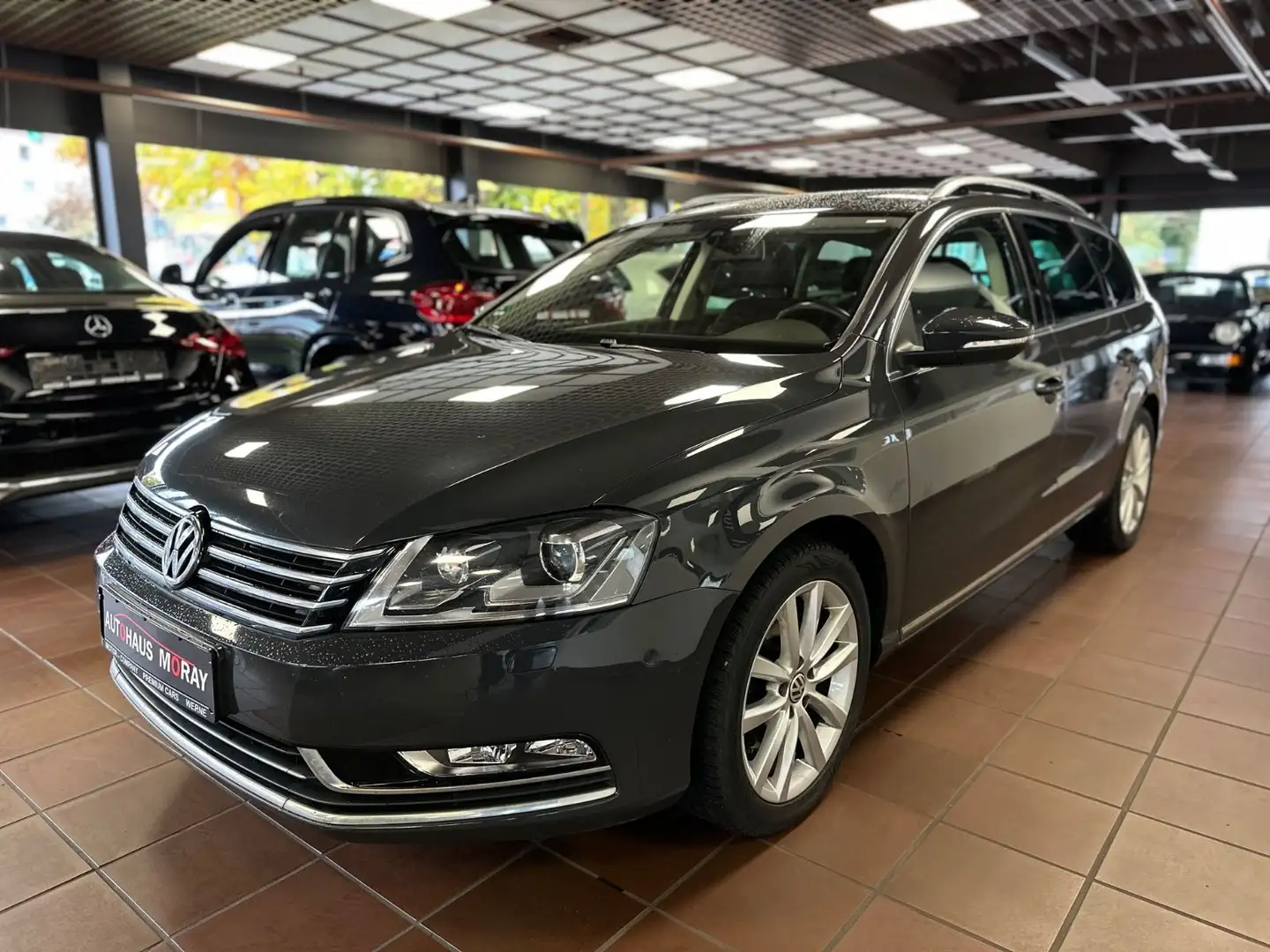 Volkswagen Passat Variant Highline BlueMotion, Navi., DSG Gris - 1
