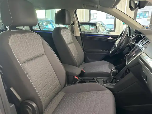 Volkswagen Tiguan view 13