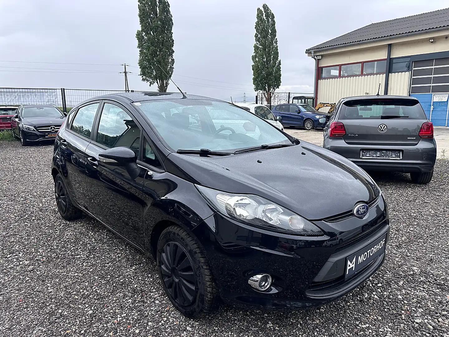 Ford Fiesta 1.25 Trend · Sitzheizung · Klimaanlage · 8-fach... Schwarz - 2