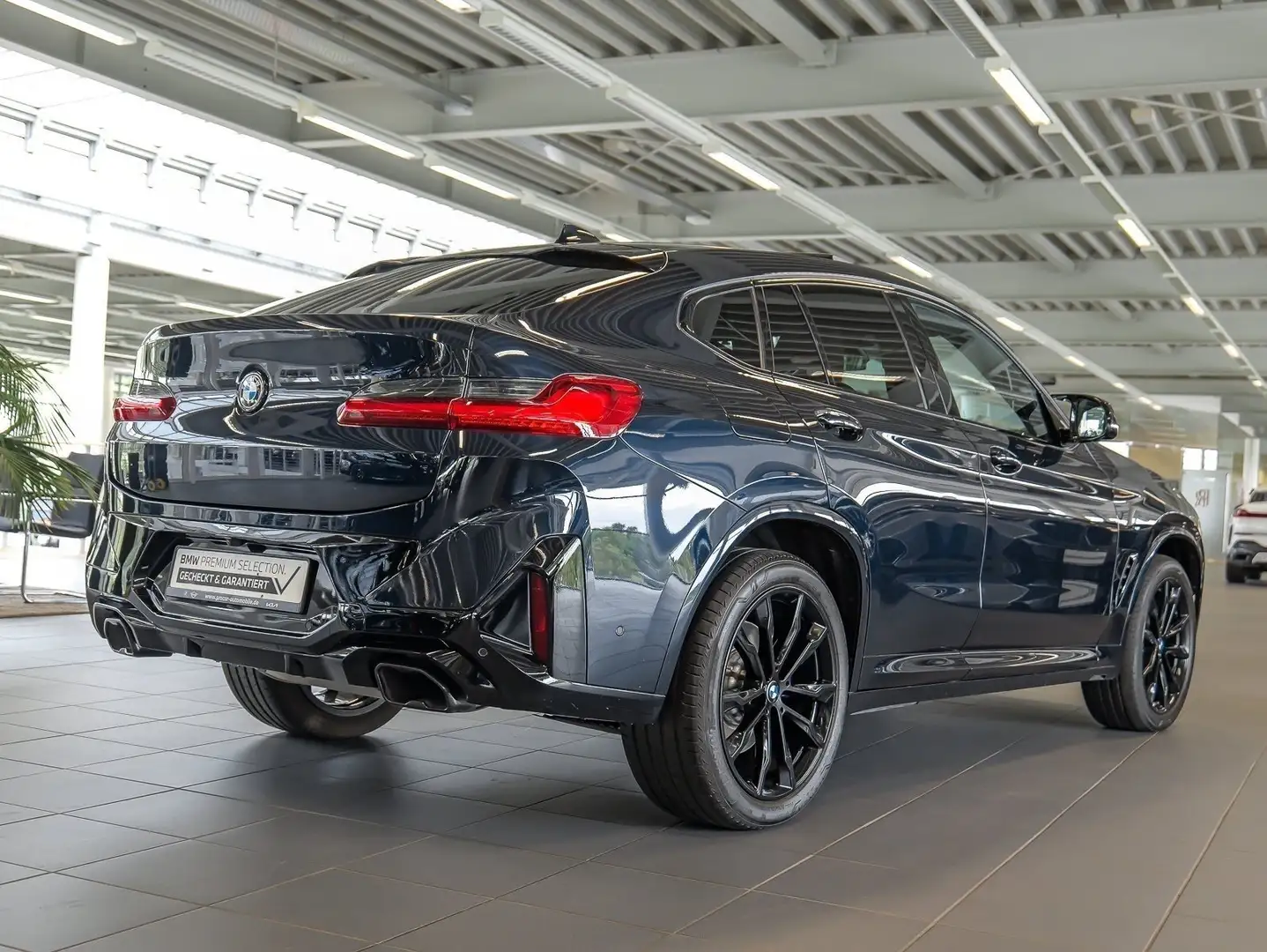 BMW X4 M 40i PANO ACC RFK NAVI Standh. LED PDC V+H Schwarz - 2