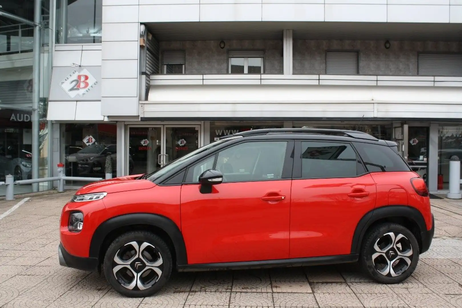 Citroen C3 Aircross PureTech 110 S&S EAT6 Shine Rosso - 2