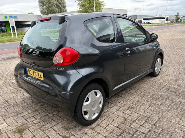 Toyota Aygo view 5