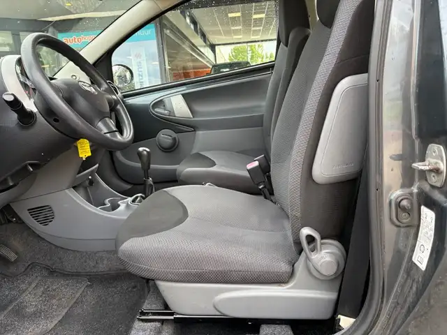 Toyota Aygo view 11