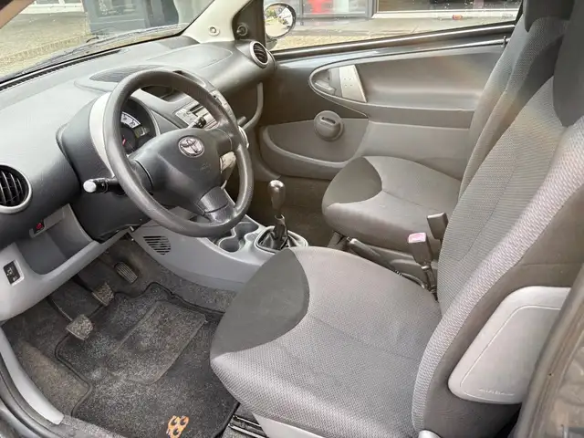 Toyota Aygo view 9