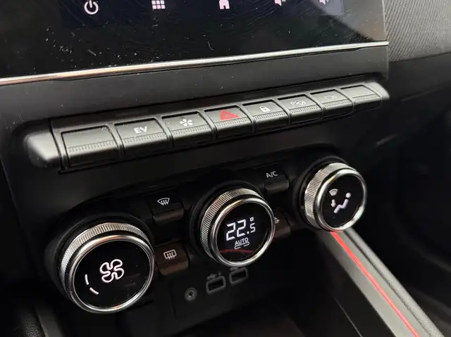 Renault Clio view 18