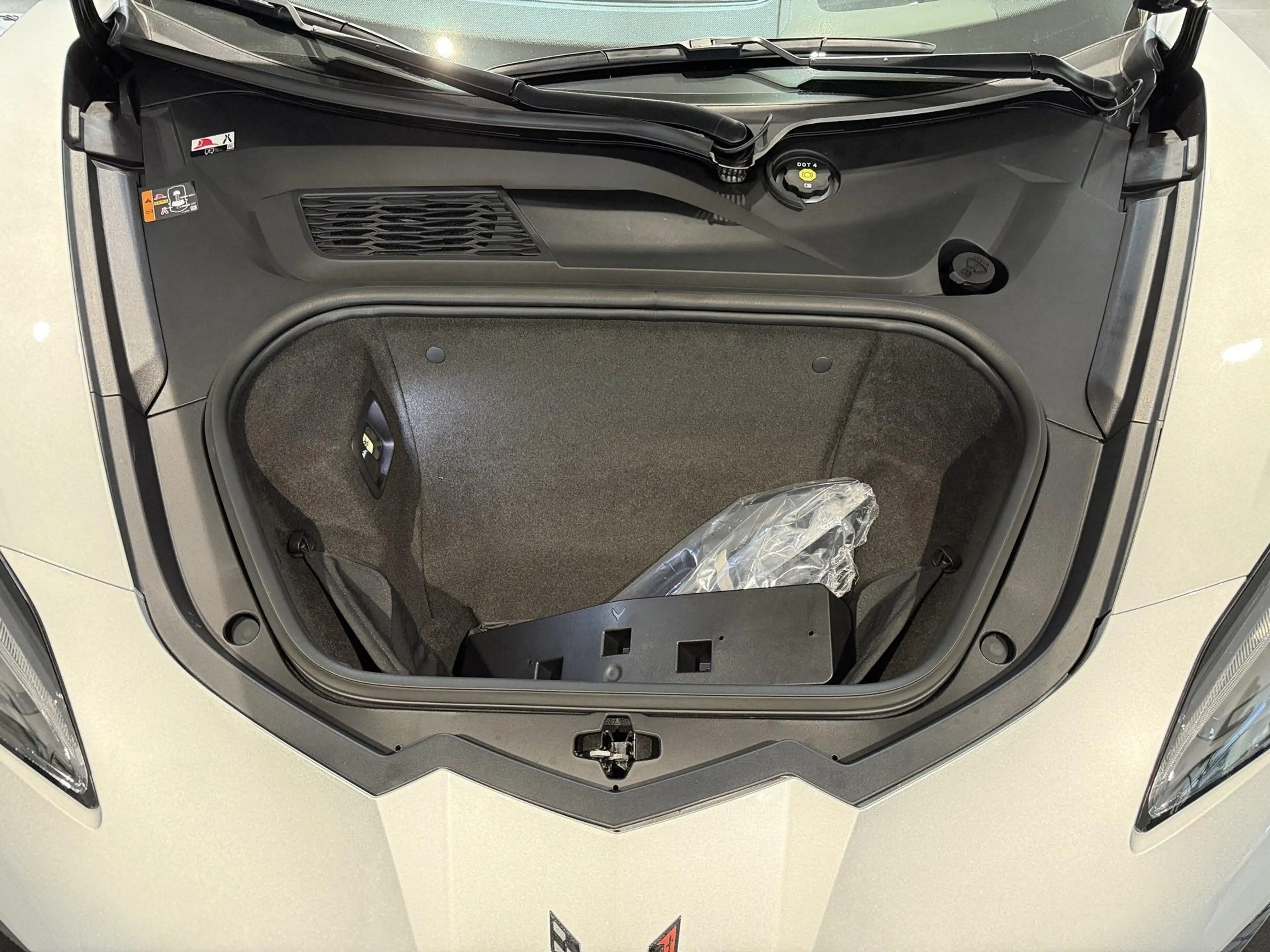 Chevrolet Corvette C8 ERAY CABRIOLET 3LZ eAWD 6.2 V8+eMotor — photo 12