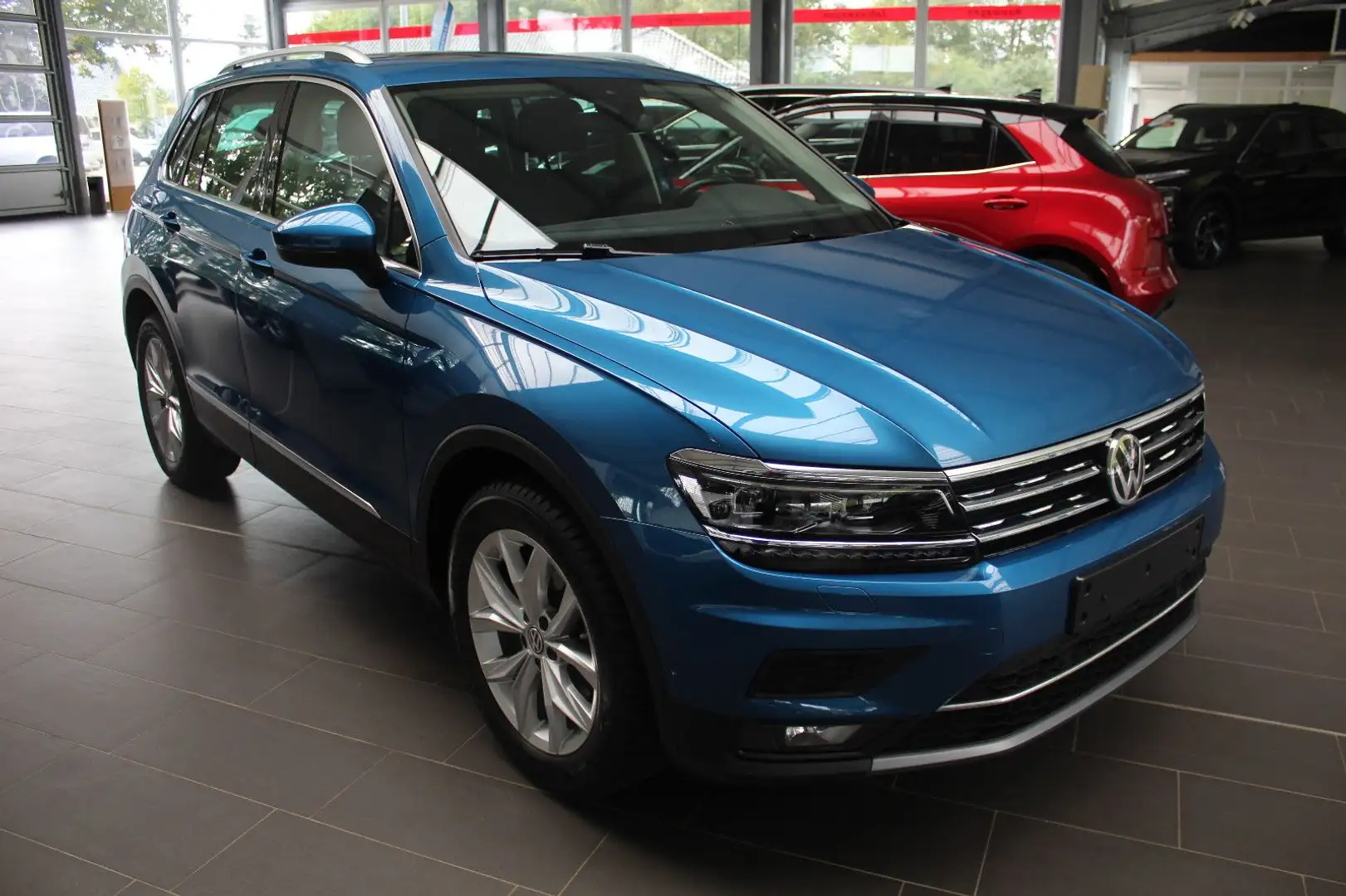 Volkswagen Tiguan Highline 4Motion Automatik Bleu - 1