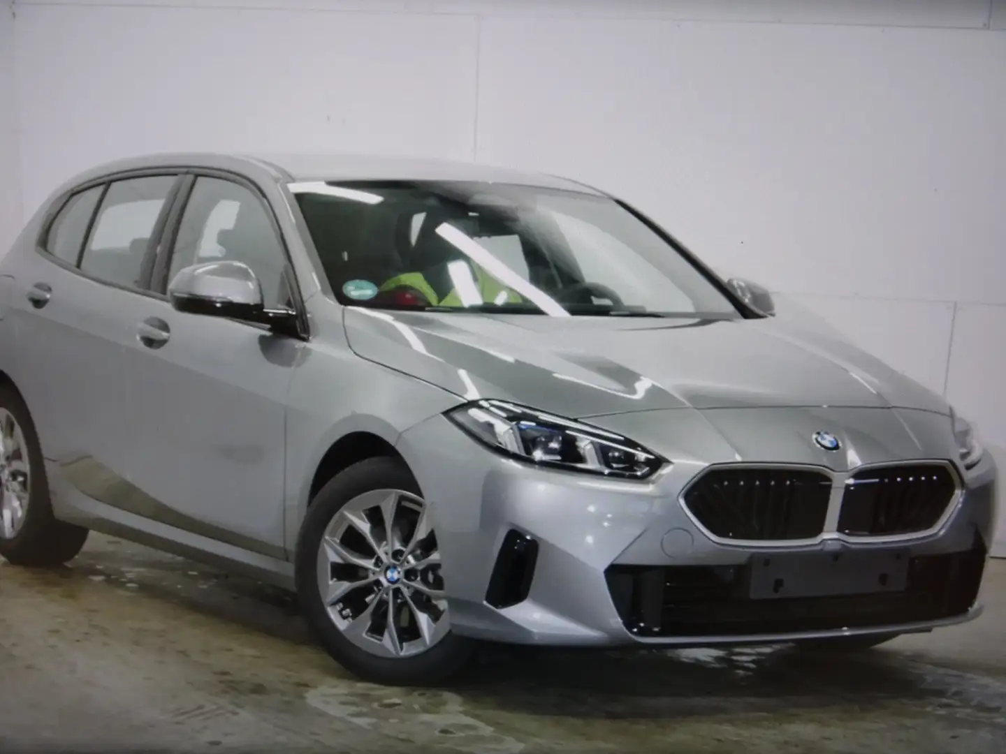 BMW 120 120 Steptronic, AHK, Sitzhz.,Navi, LED, PDC+Kamera Grijs - 2