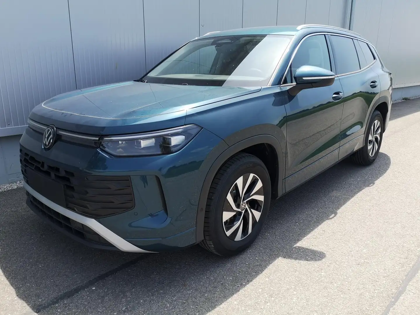 Volkswagen Tayron 1.5 eTSI 110 kW Life LED Plus 7 Sitzer el. Hk, ... Modrá - 1