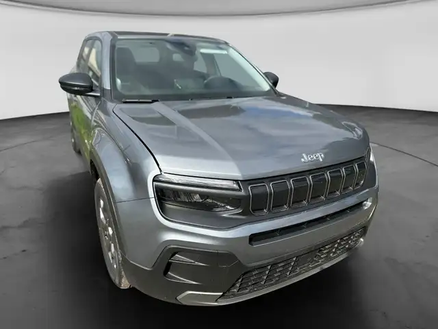 Jeep Avenger view 3