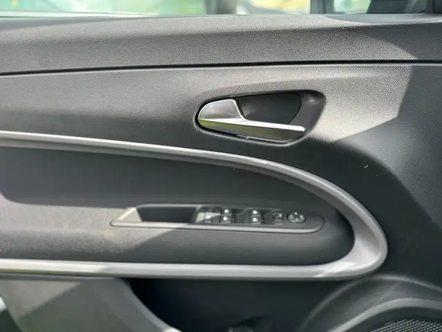Jeep Avenger view 12