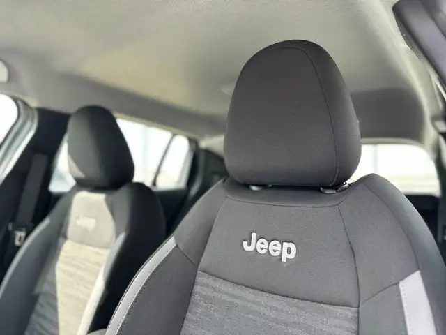 Jeep Avenger view 11