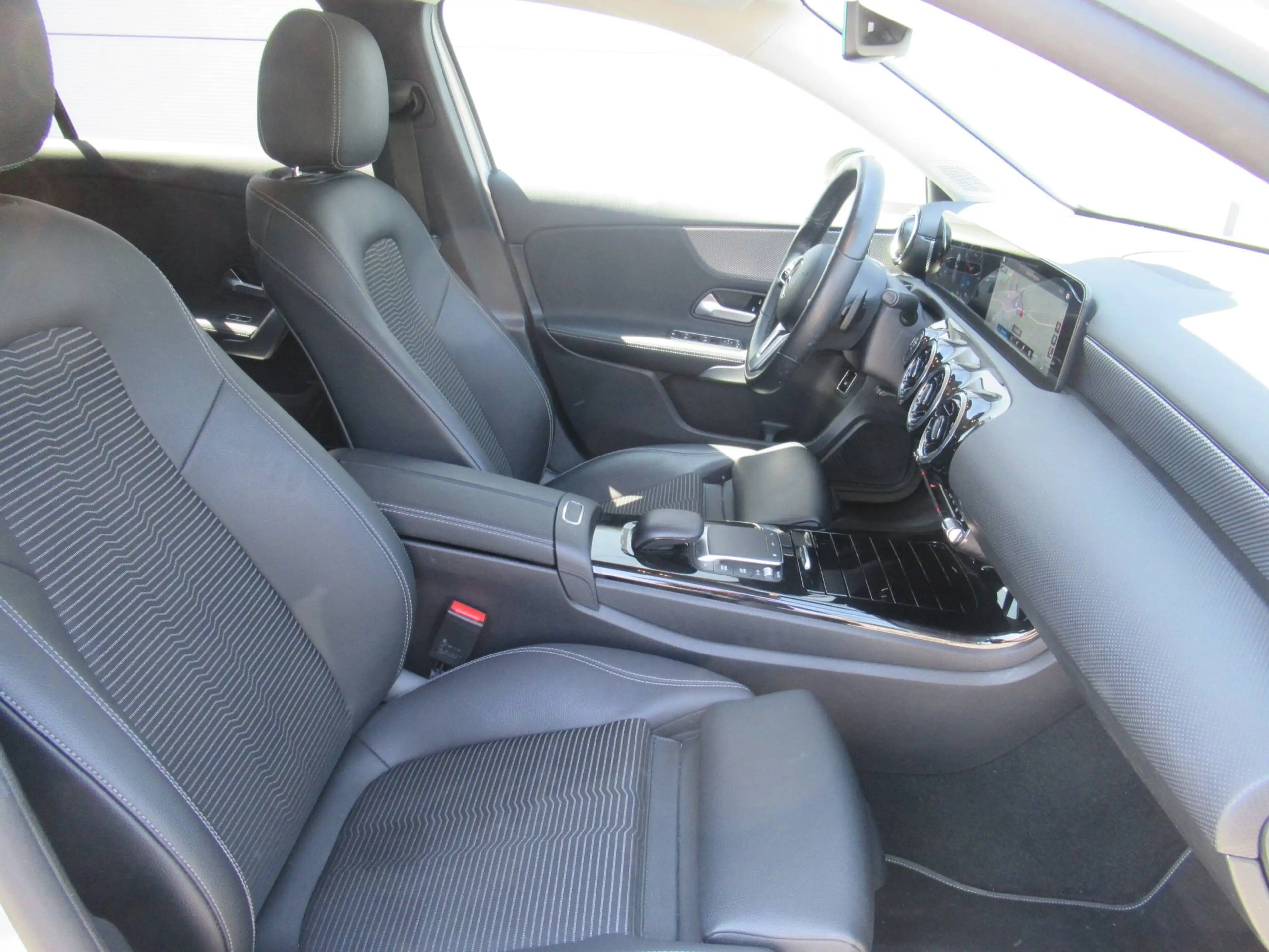Mercedes-Benz A 250 e /€15.500 netto / 1/2 leder / Navi / Wide / Carplay / ... — photo 9