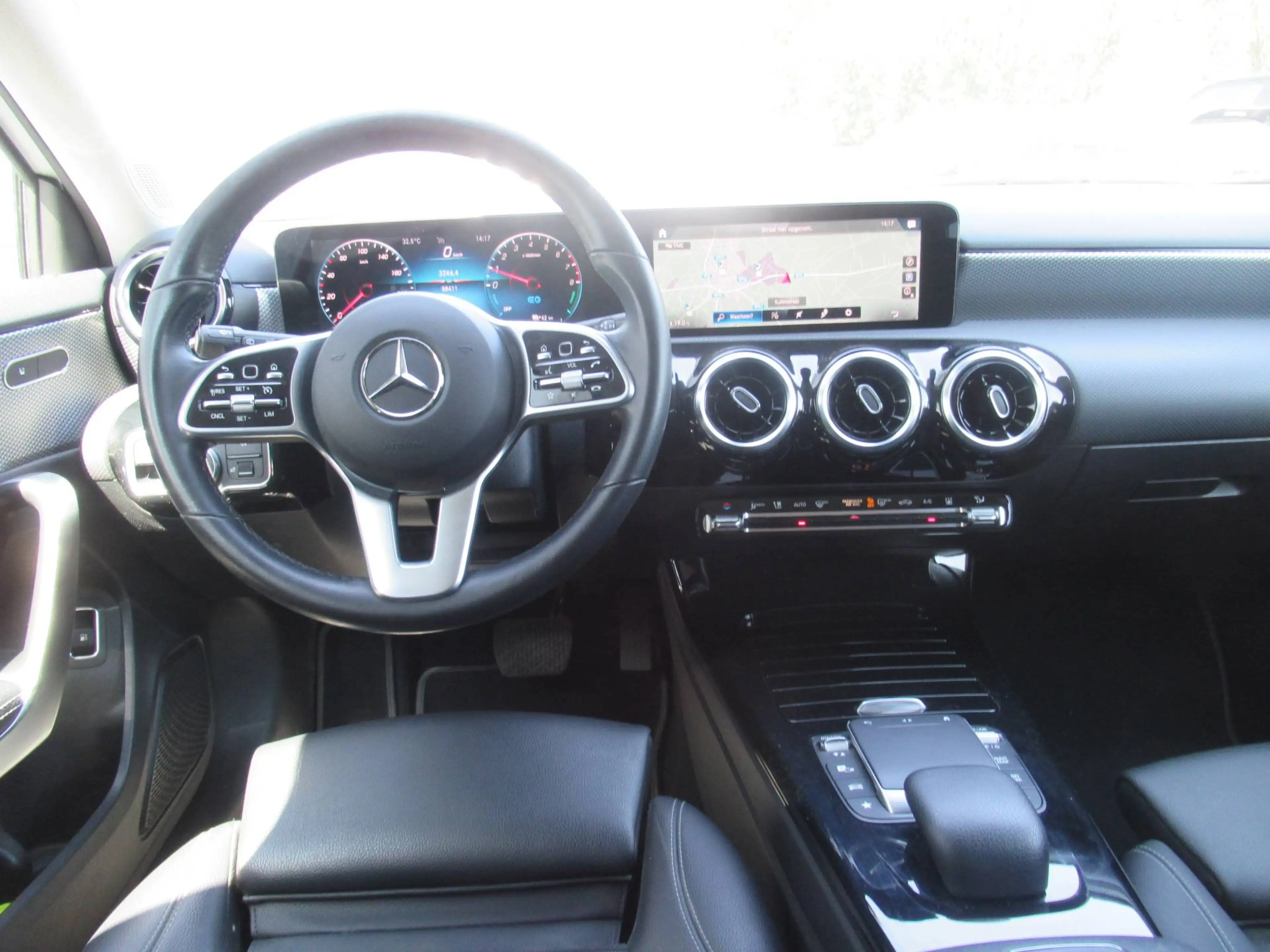 Mercedes-Benz A 250 e /€15.500 netto / 1/2 leder / Navi / Wide / Carplay / ... — photo 14