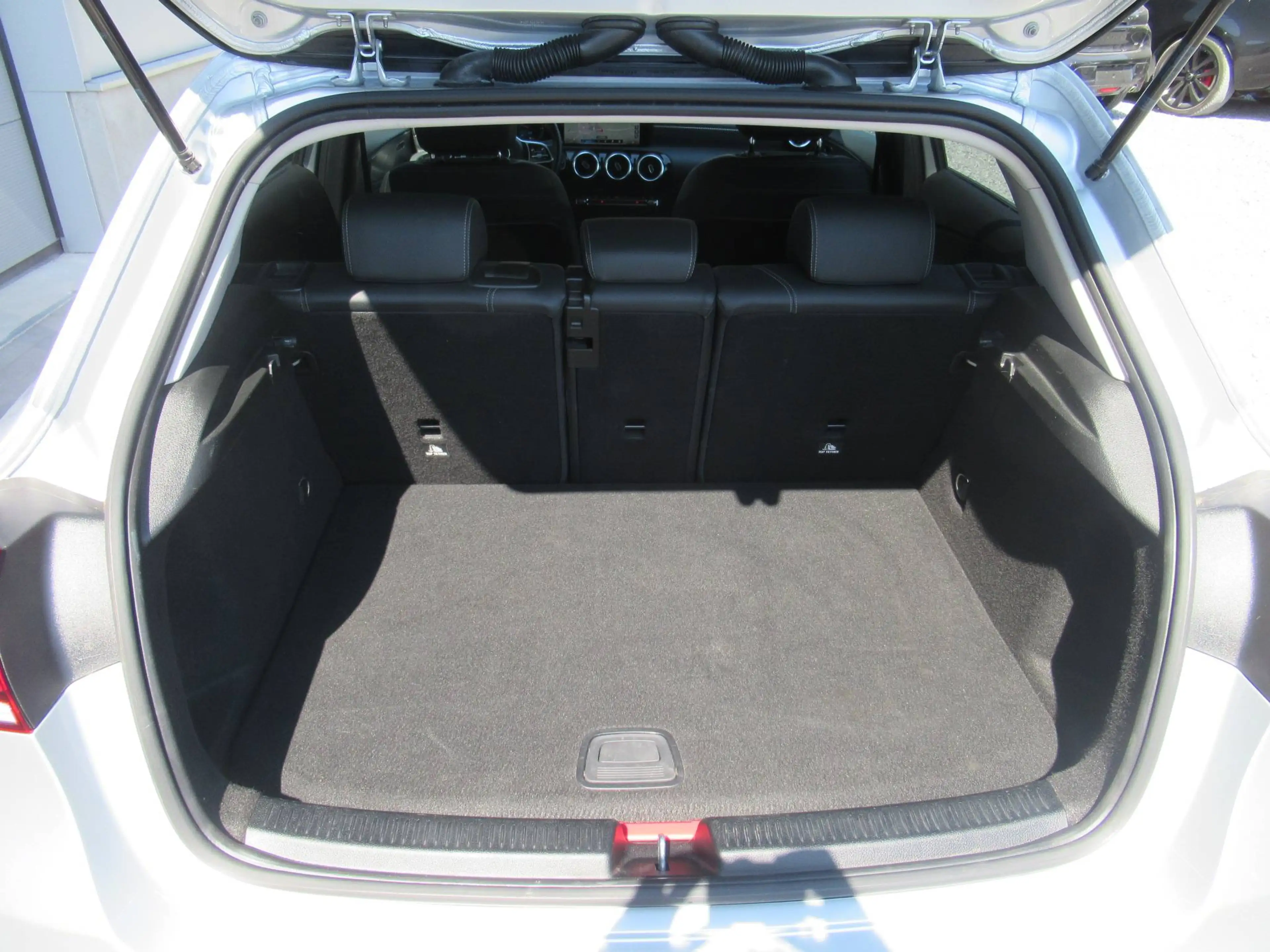 Mercedes-Benz A 250 e /€15.500 netto / 1/2 leder / Navi / Wide / Carplay / ... — photo 12