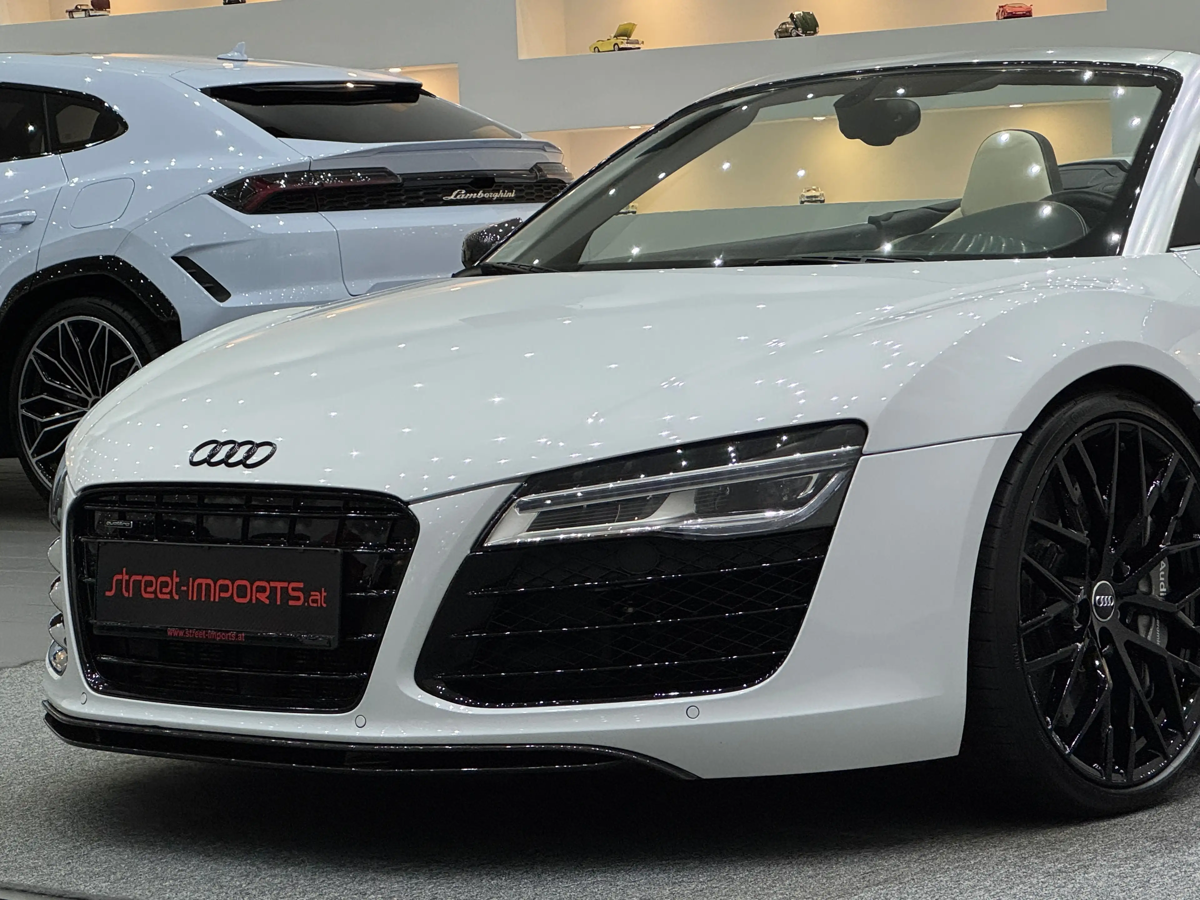 Audi R8 5.2 FSI quattro — photo 7