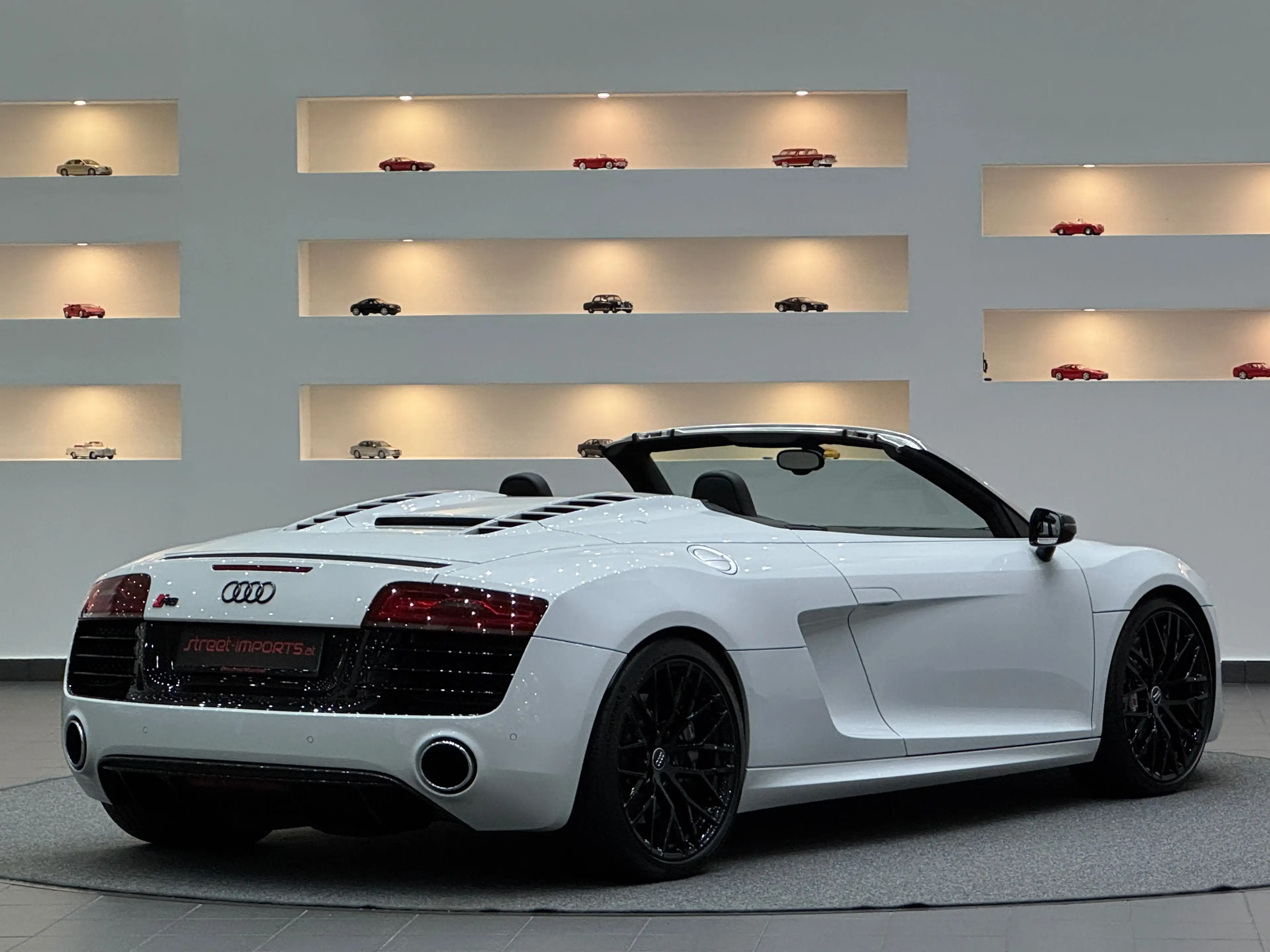 Audi R8 5.2 FSI quattro — photo 4