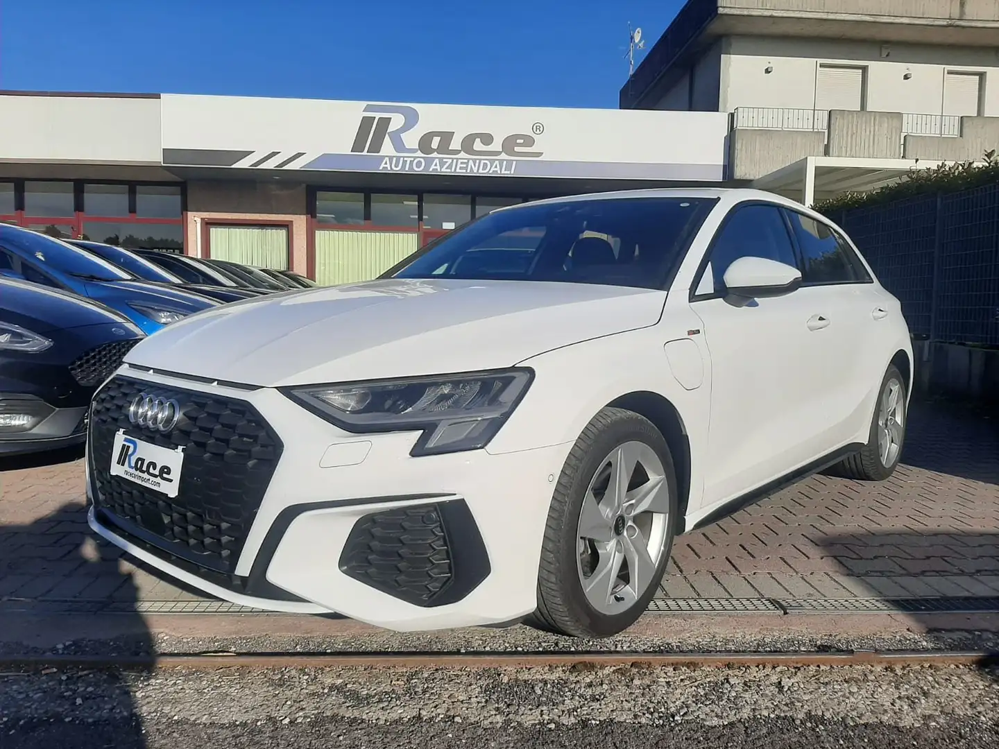Audi A3 40 S-Line Hybrid VARI COLORI E ALLESTIMENTI bijela - 1