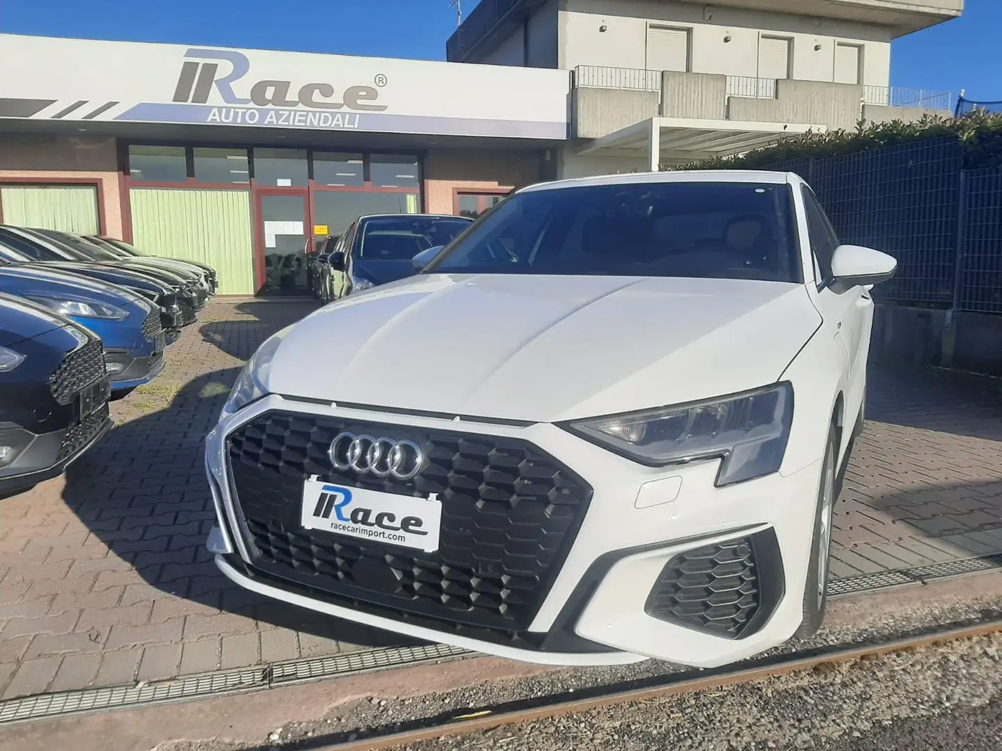 Audi A3 40 S-Line Hybrid VARI COLORI E ALLESTIMENTI bijela - 2